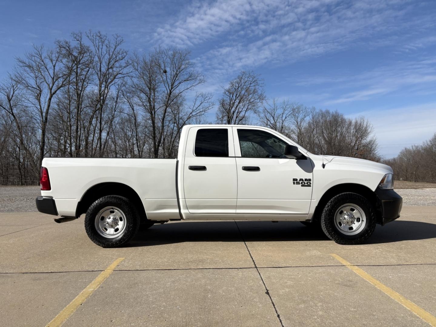 2019 WHITE /Gray RAM 1500 Tradesman Quad Cab 4WD (1C6RR7FG5KS) with an 3.6L V6 engine, Automatic transmission, located at 2990 Old Orchard Rd., Jackson, MO, 63755, 37.354214, -89.612106 - 2019 Ram 1500 Classic Tradesman 1-Owner 104xxx miles 4x4 3.6L V8 Automatic Vinyl Seats Backup Camera Bluetooth Cruise Power Windows/Locks/Mirrors We have financing available and we accept trades! Fill out a credit application on our website or come by today! If you have any questions, gi - Photo#6