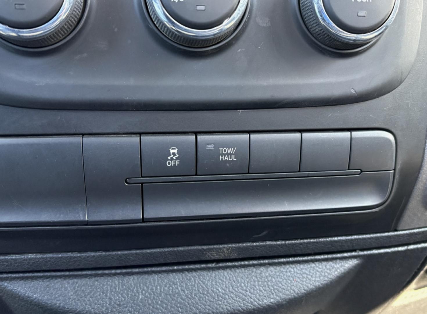 2019 WHITE /Gray RAM 1500 Tradesman Quad Cab 4WD (1C6RR7FG5KS) with an 3.6L V6 engine, Automatic transmission, located at 2990 Old Orchard Rd., Jackson, MO, 63755, 37.354214, -89.612106 - 2019 Ram 1500 Classic Tradesman 1-Owner 104xxx miles 4x4 3.6L V8 Automatic Vinyl Seats Backup Camera Bluetooth Cruise Power Windows/Locks/Mirrors We have financing available and we accept trades! Fill out a credit application on our website or come by today! If you have any questions, gi - Photo#24