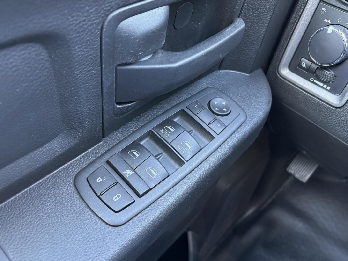 2019 WHITE /Gray RAM 1500 Tradesman Quad Cab 4WD (1C6RR7FG5KS) with an 3.6L V6 engine, Automatic transmission, located at 2990 Old Orchard Rd., Jackson, MO, 63755, 37.354214, -89.612106 - 2019 Ram 1500 Classic Tradesman 1-Owner 104xxx miles 4x4 3.6L V8 Automatic Vinyl Seats Backup Camera Bluetooth Cruise Power Windows/Locks/Mirrors We have financing available and we accept trades! Fill out a credit application on our website or come by today! If you have any questions, gi - Photo#26