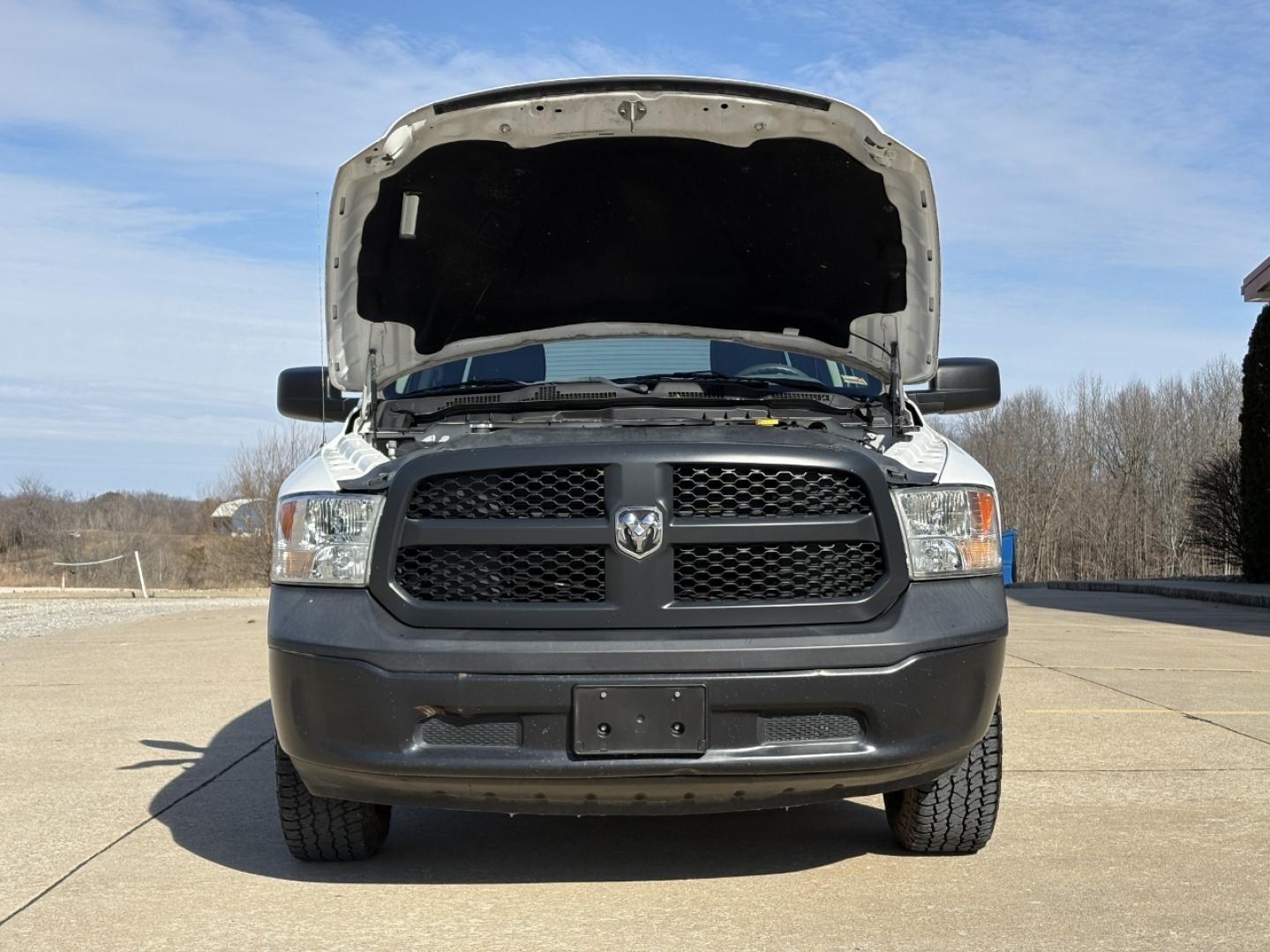 2019 WHITE /Gray RAM 1500 Tradesman Quad Cab 4WD (1C6RR7FG5KS) with an 3.6L V6 engine, Automatic transmission, located at 2990 Old Orchard Rd., Jackson, MO, 63755, 37.354214, -89.612106 - 2019 Ram 1500 Classic Tradesman 1-Owner 104xxx miles 4x4 3.6L V8 Automatic Vinyl Seats Backup Camera Bluetooth Cruise Power Windows/Locks/Mirrors We have financing available and we accept trades! Fill out a credit application on our website or come by today! If you have any questions, gi - Photo#27