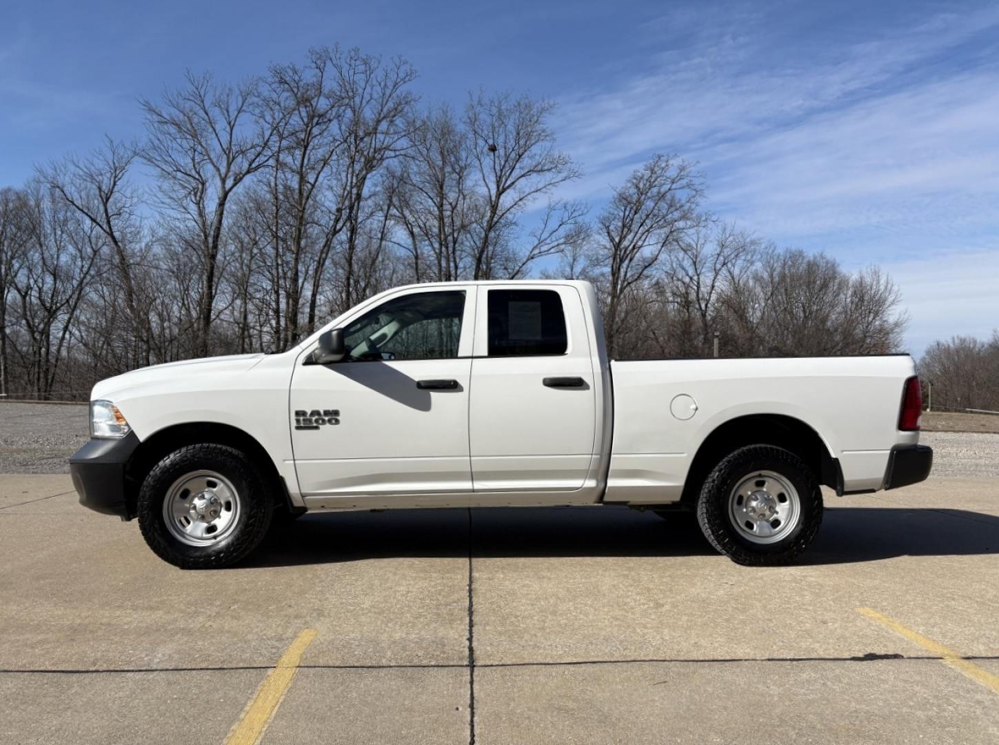 2019 WHITE /Gray RAM 1500 Tradesman Quad Cab 4WD (1C6RR7FG5KS) with an 3.6L V6 engine, Automatic transmission, located at 2990 Old Orchard Rd., Jackson, MO, 63755, 37.354214, -89.612106 - 2019 Ram 1500 Classic Tradesman 1-Owner 104xxx miles 4x4 3.6L V8 Automatic Vinyl Seats Backup Camera Bluetooth Cruise Power Windows/Locks/Mirrors We have financing available and we accept trades! Fill out a credit application on our website or come by today! If you have any questions, gi - Photo#5