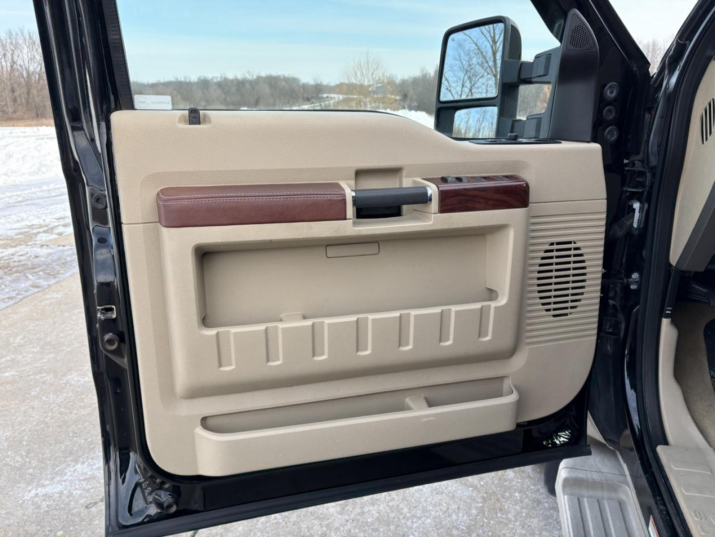 2008 BLACK /Brown Ford F-450 SD King Ranch Crew Cab 4WD (1FTXW43R58E) with an 6.4L V8 TURBO DIESEL engine, Automatic transmission, located at 2990 Old Orchard Rd., Jackson, MO, 63755, 37.354214, -89.612106 - 2008 Ford F-450 Super Duty King Ranch Only 50xxx miles 4x4 6.4L V8 Turbo Diesel Automatic Leather Navigation Rear Entertainment Power/Heated Seats Cruise Power Windows/Locks/Mirrors We have financing available and we accept trades! Fill out a credit application on our website or come by t - Photo#13