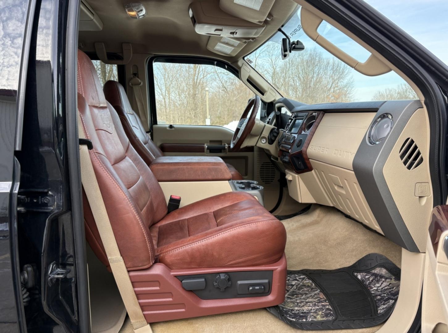2008 BLACK /Brown Ford F-450 SD King Ranch Crew Cab 4WD (1FTXW43R58E) with an 6.4L V8 TURBO DIESEL engine, Automatic transmission, located at 2990 Old Orchard Rd., Jackson, MO, 63755, 37.354214, -89.612106 - 2008 Ford F-450 Super Duty King Ranch Only 50xxx miles 4x4 6.4L V8 Turbo Diesel Automatic Leather Navigation Rear Entertainment Power/Heated Seats Cruise Power Windows/Locks/Mirrors We have financing available and we accept trades! Fill out a credit application on our website or come by t - Photo#16