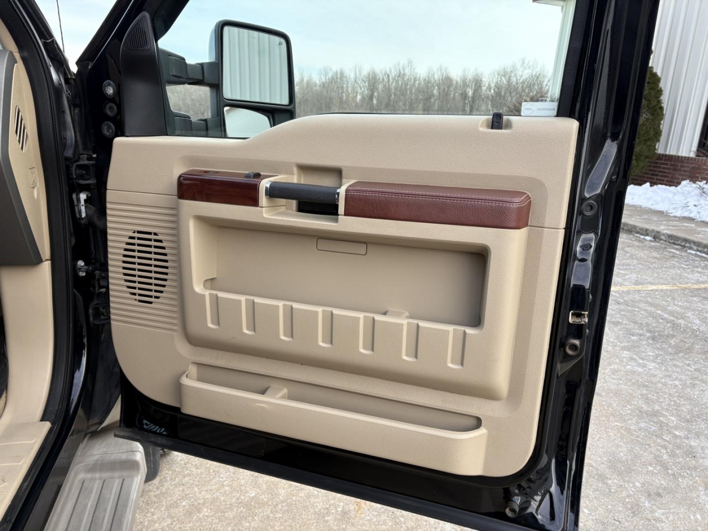 2008 BLACK /Brown Ford F-450 SD King Ranch Crew Cab 4WD (1FTXW43R58E) with an 6.4L V8 TURBO DIESEL engine, Automatic transmission, located at 2990 Old Orchard Rd., Jackson, MO, 63755, 37.354214, -89.612106 - 2008 Ford F-450 Super Duty King Ranch Only 50xxx miles 4x4 6.4L V8 Turbo Diesel Automatic Leather Navigation Rear Entertainment Power/Heated Seats Cruise Power Windows/Locks/Mirrors We have financing available and we accept trades! Fill out a credit application on our website or come by t - Photo#15