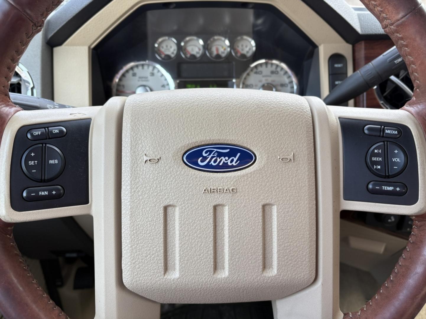 2008 BLACK /Brown Ford F-450 SD King Ranch Crew Cab 4WD (1FTXW43R58E) with an 6.4L V8 TURBO DIESEL engine, Automatic transmission, located at 2990 Old Orchard Rd., Jackson, MO, 63755, 37.354214, -89.612106 - 2008 Ford F-450 Super Duty King Ranch Only 50xxx miles 4x4 6.4L V8 Turbo Diesel Automatic Leather Navigation Rear Entertainment Power/Heated Seats Cruise Power Windows/Locks/Mirrors We have financing available and we accept trades! Fill out a credit application on our website or come by t - Photo#24