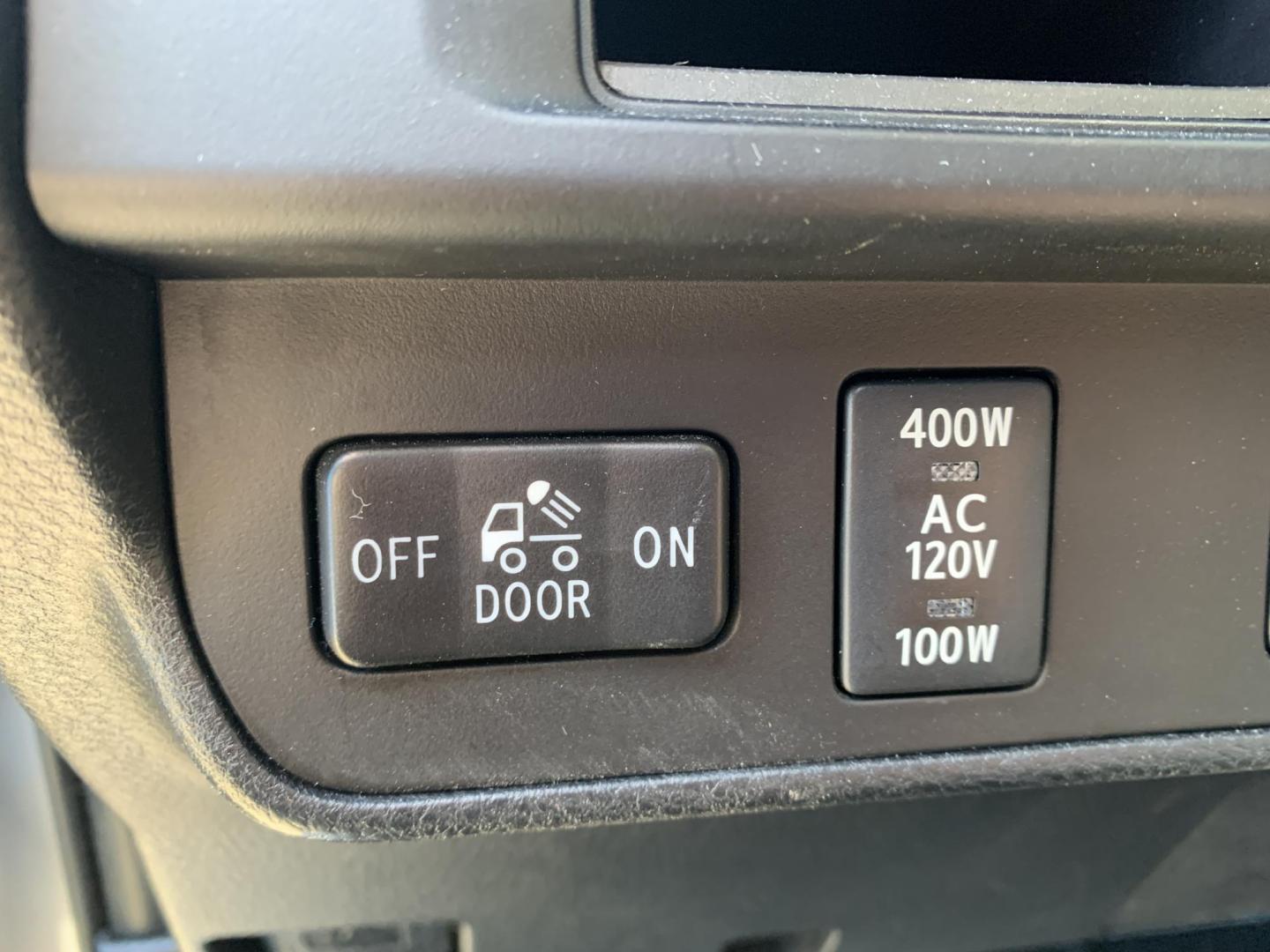 2016 SILVER /GRAY Toyota Tacoma SR5 Double Cab Long Bed V6 5AT 4WD (3TMCZ5ANXGM) with an 3.6L V6 DOHC 24V engine, Automatic transmission, located at 506 S. Kingshighway, Cape Girardeau, MO, 63703, (573) 235-5000, 37.294991, -89.553635 - 2016 Toyota Tacoma SR5 Double Cab 203,xxx miles Alarm System Bluetooth Cloth Seats Cruise Control Navigation System Power Windows Remote Keyless Entry Steering Wheel Controls Tilt Steering Wheel We have financing available and we accept trades! Fill out a credit application on our website - Photo#16