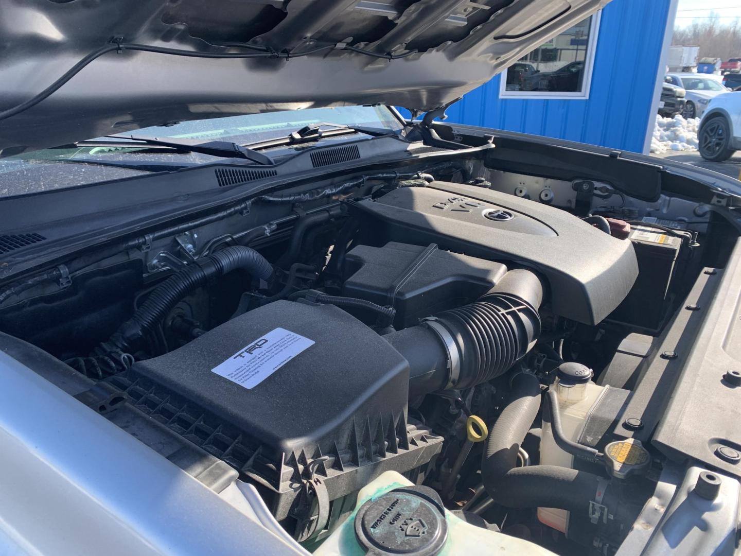 2016 SILVER /GRAY Toyota Tacoma SR5 Double Cab Long Bed V6 5AT 4WD (3TMCZ5ANXGM) with an 3.6L V6 DOHC 24V engine, Automatic transmission, located at 506 S. Kingshighway, Cape Girardeau, MO, 63703, (573) 235-5000, 37.294991, -89.553635 - 2016 Toyota Tacoma SR5 Double Cab 203,xxx miles Alarm System Bluetooth Cloth Seats Cruise Control Navigation System Power Windows Remote Keyless Entry Steering Wheel Controls Tilt Steering Wheel We have financing available and we accept trades! Fill out a credit application on our website - Photo#21