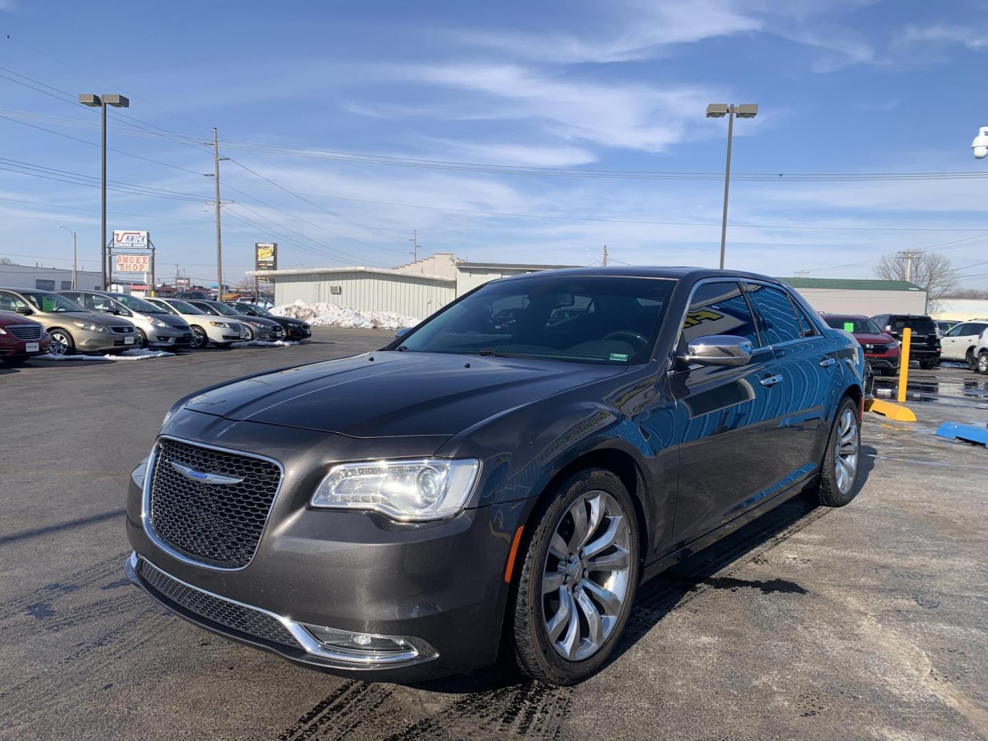 2019 GRAY /BLACK Chrysler 300 Limited (2C3CCAEG3KH) with an 3.6L V6 SOHC 24V engine, Automatic transmission, located at 506 S. Kingshighway, Cape Girardeau, MO, 63703, (573) 235-5000, 37.294991, -89.553635 - 2019 Chrysler 300 Limited RWD 94,xxx Miles Alarm System Bluetooth Cruise Control Heated Seats Leather Seats Navigation System Power Driver's Seat Power Windows Keyless Entry Push-Button Engine Start Remote Engine Start Remote Keyless Entry Steering Wheel Controls Tilt Steering Wheel - Photo#2