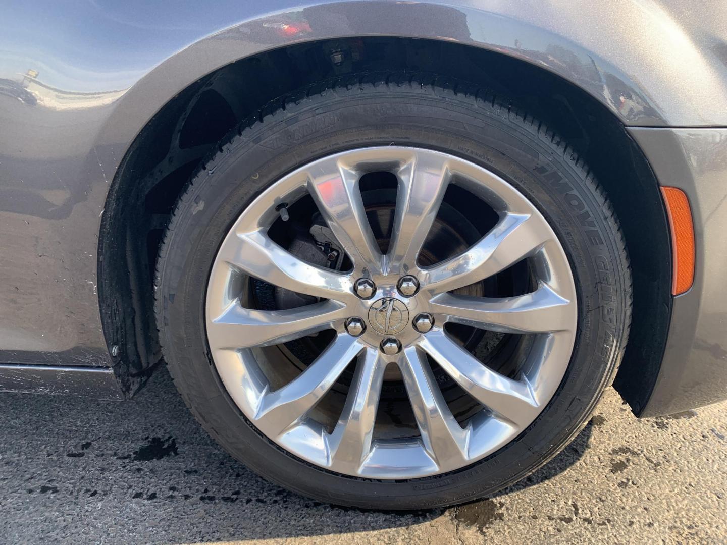 2019 GRAY /BLACK Chrysler 300 Limited (2C3CCAEG3KH) with an 3.6L V6 SOHC 24V engine, Automatic transmission, located at 506 S. Kingshighway, Cape Girardeau, MO, 63703, (573) 235-5000, 37.294991, -89.553635 - 2019 Chrysler 300 Limited RWD 94,xxx Miles Alarm System Bluetooth Cruise Control Heated Seats Leather Seats Navigation System Power Driver's Seat Power Windows Keyless Entry Push-Button Engine Start Remote Engine Start Remote Keyless Entry Steering Wheel Controls Tilt Steering Wheel - Photo#31