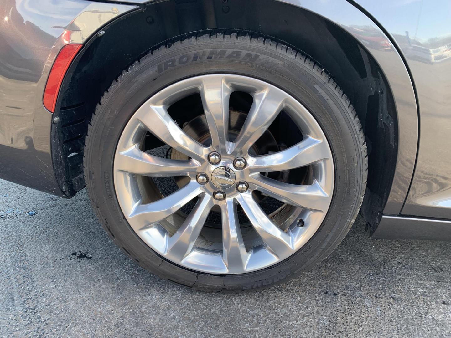 2019 GRAY /BLACK Chrysler 300 Limited (2C3CCAEG3KH) with an 3.6L V6 SOHC 24V engine, Automatic transmission, located at 506 S. Kingshighway, Cape Girardeau, MO, 63703, (573) 235-5000, 37.294991, -89.553635 - 2019 Chrysler 300 Limited RWD 94,xxx Miles Alarm System Bluetooth Cruise Control Heated Seats Leather Seats Navigation System Power Driver's Seat Power Windows Keyless Entry Push-Button Engine Start Remote Engine Start Remote Keyless Entry Steering Wheel Controls Tilt Steering Wheel - Photo#32