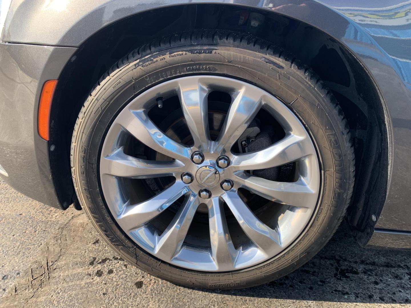 2019 GRAY /BLACK Chrysler 300 Limited (2C3CCAEG3KH) with an 3.6L V6 SOHC 24V engine, Automatic transmission, located at 506 S. Kingshighway, Cape Girardeau, MO, 63703, (573) 235-5000, 37.294991, -89.553635 - 2019 Chrysler 300 Limited RWD 94,xxx Miles Alarm System Bluetooth Cruise Control Heated Seats Leather Seats Navigation System Power Driver's Seat Power Windows Keyless Entry Push-Button Engine Start Remote Engine Start Remote Keyless Entry Steering Wheel Controls Tilt Steering Wheel - Photo#34