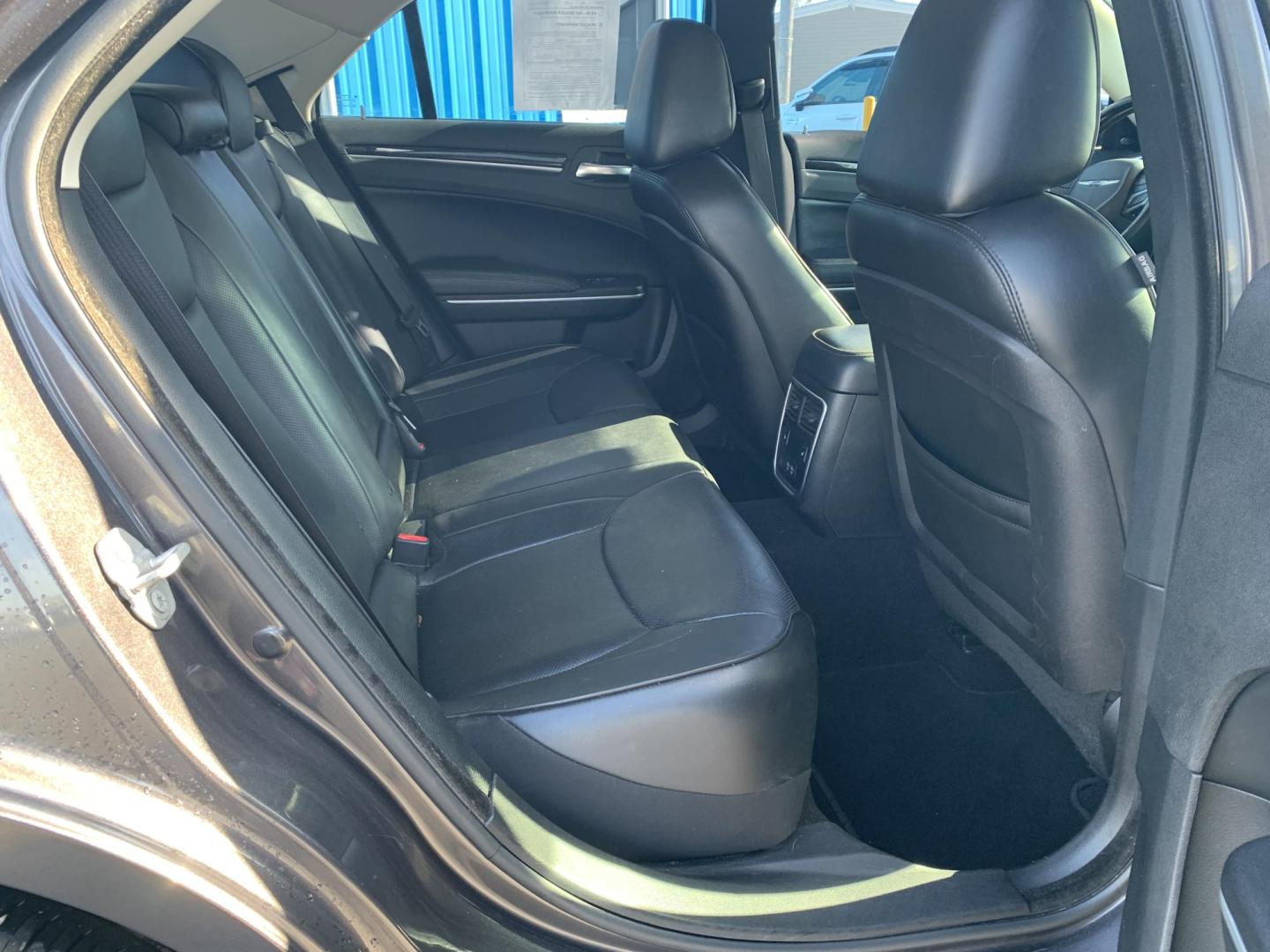 2019 GRAY /BLACK Chrysler 300 Limited (2C3CCAEG3KH) with an 3.6L V6 SOHC 24V engine, Automatic transmission, located at 506 S. Kingshighway, Cape Girardeau, MO, 63703, (573) 235-5000, 37.294991, -89.553635 - 2019 Chrysler 300 Limited RWD 94,xxx Miles Alarm System Bluetooth Cruise Control Heated Seats Leather Seats Navigation System Power Driver's Seat Power Windows Keyless Entry Push-Button Engine Start Remote Engine Start Remote Keyless Entry Steering Wheel Controls Tilt Steering Wheel - Photo#13