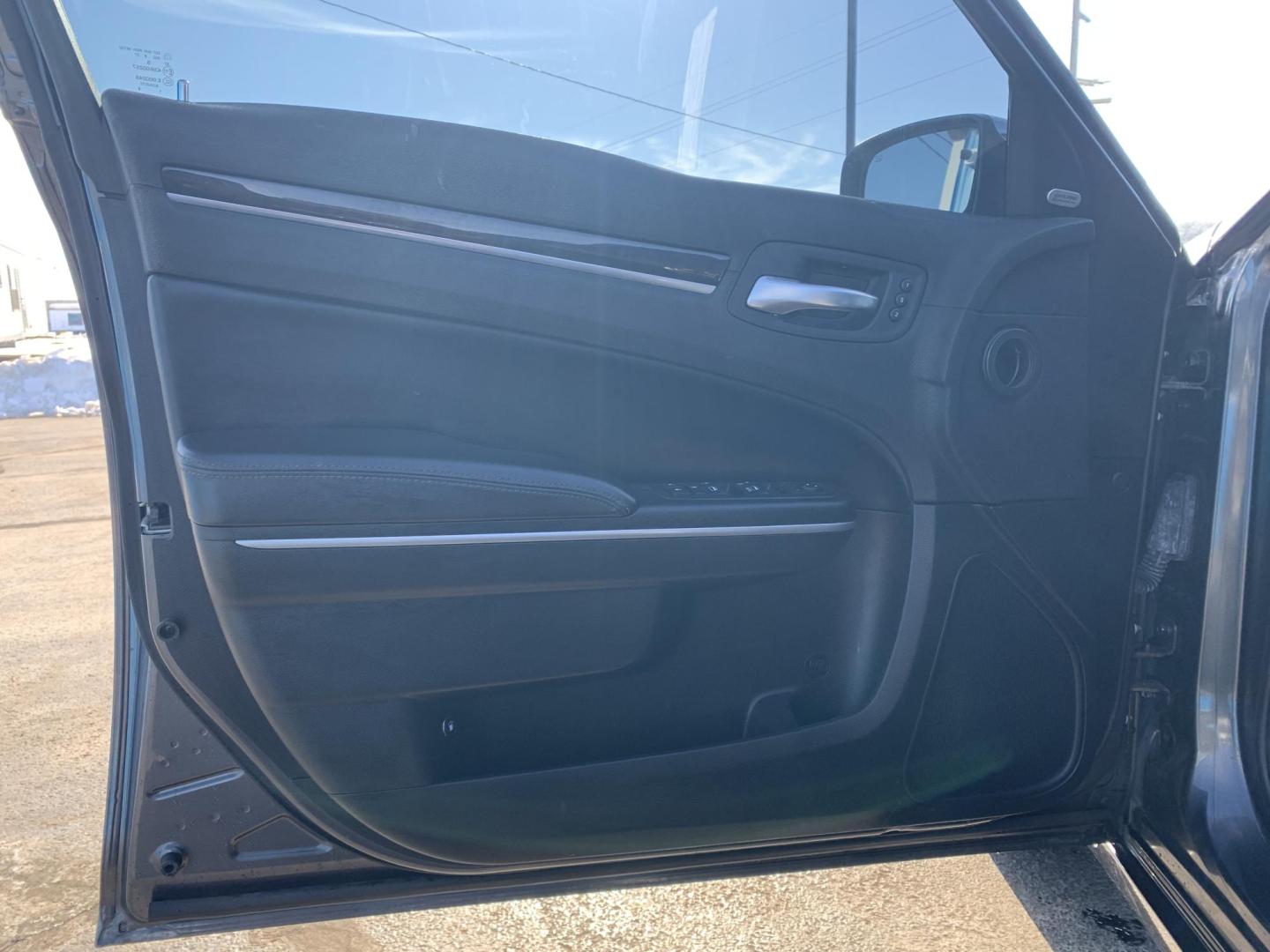 2019 GRAY /BLACK Chrysler 300 Limited (2C3CCAEG3KH) with an 3.6L V6 SOHC 24V engine, Automatic transmission, located at 506 S. Kingshighway, Cape Girardeau, MO, 63703, (573) 235-5000, 37.294991, -89.553635 - 2019 Chrysler 300 Limited RWD 94,xxx Miles Alarm System Bluetooth Cruise Control Heated Seats Leather Seats Navigation System Power Driver's Seat Power Windows Keyless Entry Push-Button Engine Start Remote Engine Start Remote Keyless Entry Steering Wheel Controls Tilt Steering Wheel - Photo#16