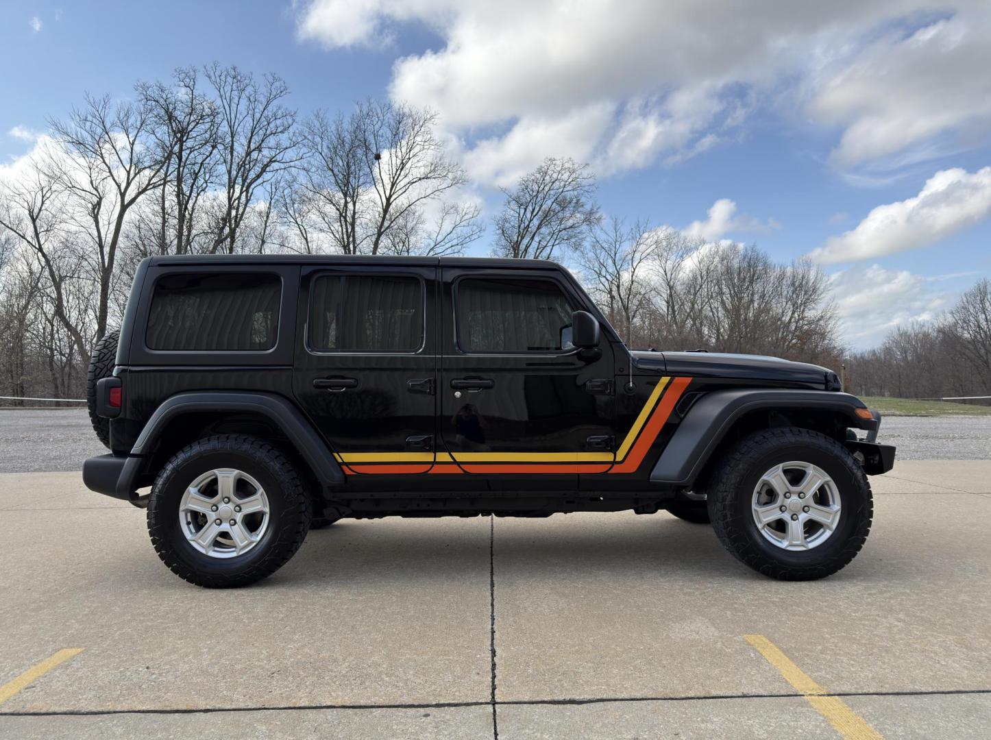 2018 BLACK /Black Jeep Wrangler JK Unlimited Sport (1C4HJXDG2JW) with an 3.6L V6 engine, 6-Speed Manual transmission, located at 2990 Old Orchard Rd., Jackson, MO, 63755, 37.354214, -89.612106 - 2018 Jeep Wrangler Unlimited Sport 51xxx miles 4x4 3.6L V6 Automatic Backup Camera Heated Seats Heated Steering Wheel Bluetooth Cruise Power Windows/Locks/Mirrors We have financing available and we accept trades! Fill out a credit application on our website or come by today! If you have - Photo#7
