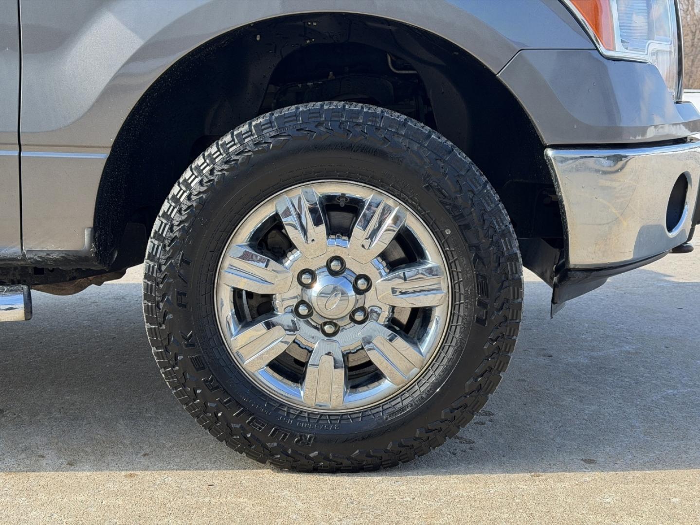2011 GRAY /Gray Ford F-150 XLT SuperCab 6.5-ft. Bed 4WD (1FTFX1EF5BF) with an 5.0L V8 engine, Automatic transmission, located at 2990 Old Orchard Rd., Jackson, MO, 63755, 37.354214, -89.612106 - 2011 Ford F-150 XLT 149xxx miles 4x4 5.0L V8 Automatic Power Driver Seat Cruise Power Windows/Locks/Mirrors We have financing available and we accept trades! Fill out a credit application on our website or come by today! If you have any questions, give us a call at (573) 204-7777 or visit o - Photo#36