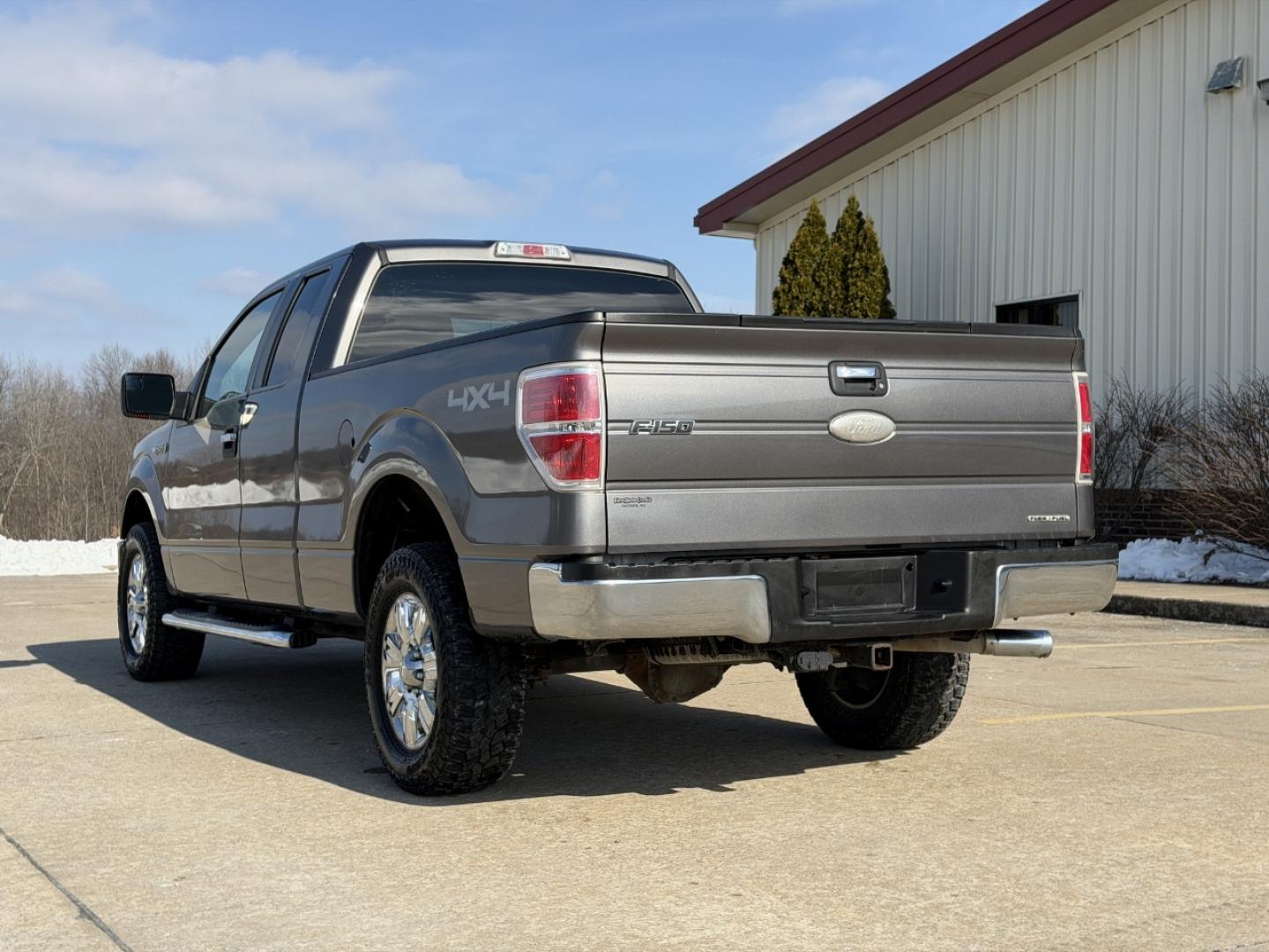 2011 GRAY /Gray Ford F-150 XLT SuperCab 6.5-ft. Bed 4WD (1FTFX1EF5BF) with an 5.0L V8 engine, Automatic transmission, located at 2990 Old Orchard Rd., Jackson, MO, 63755, 37.354214, -89.612106 - 2011 Ford F-150 XLT 149xxx miles 4x4 5.0L V8 Automatic Power Driver Seat Cruise Power Windows/Locks/Mirrors We have financing available and we accept trades! Fill out a credit application on our website or come by today! If you have any questions, give us a call at (573) 204-7777 or visit o - Photo#7
