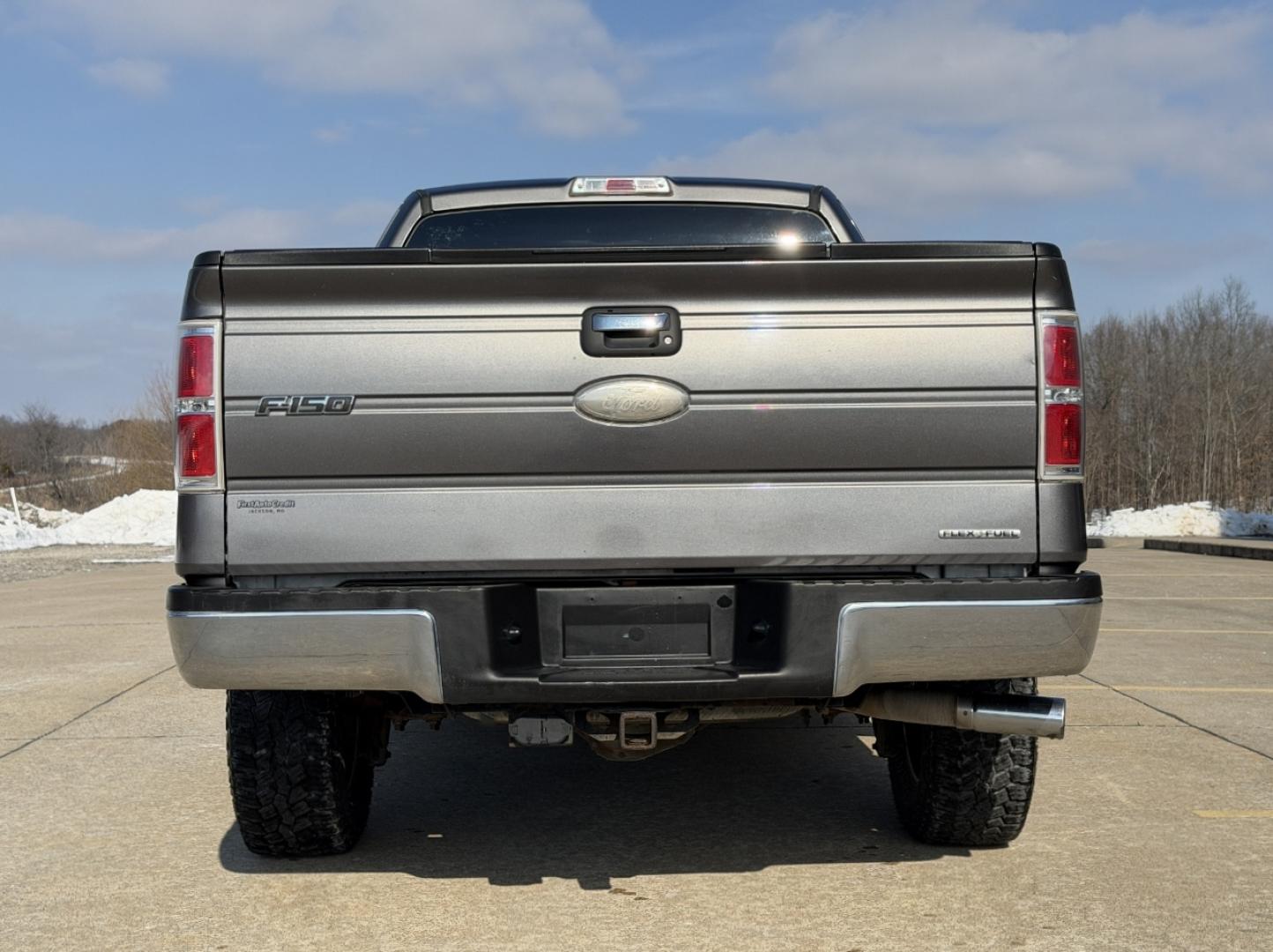 2011 GRAY /Gray Ford F-150 XLT SuperCab 6.5-ft. Bed 4WD (1FTFX1EF5BF) with an 5.0L V8 engine, Automatic transmission, located at 2990 Old Orchard Rd., Jackson, MO, 63755, 37.354214, -89.612106 - 2011 Ford F-150 XLT 149xxx miles 4x4 5.0L V8 Automatic Power Driver Seat Cruise Power Windows/Locks/Mirrors We have financing available and we accept trades! Fill out a credit application on our website or come by today! If you have any questions, give us a call at (573) 204-7777 or visit o - Photo#8