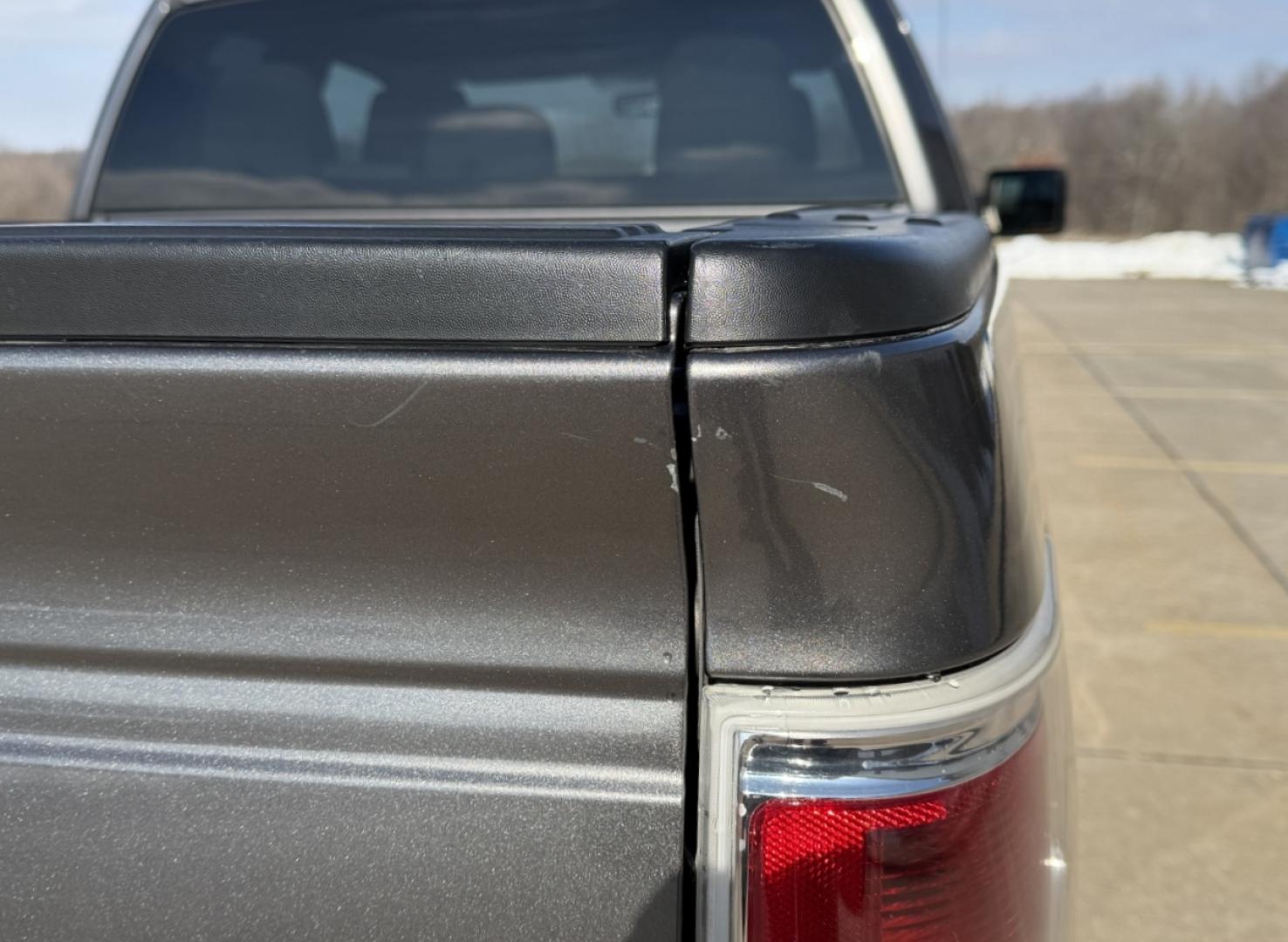 2011 GRAY /Gray Ford F-150 XLT SuperCab 6.5-ft. Bed 4WD (1FTFX1EF5BF) with an 5.0L V8 engine, Automatic transmission, located at 2990 Old Orchard Rd., Jackson, MO, 63755, 37.354214, -89.612106 - 2011 Ford F-150 XLT 149xxx miles 4x4 5.0L V8 Automatic Power Driver Seat Cruise Power Windows/Locks/Mirrors We have financing available and we accept trades! Fill out a credit application on our website or come by today! If you have any questions, give us a call at (573) 204-7777 or visit o - Photo#37