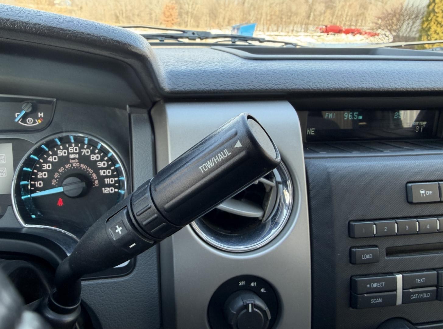 2011 GRAY /Gray Ford F-150 XLT SuperCab 6.5-ft. Bed 4WD (1FTFX1EF5BF) with an 5.0L V8 engine, Automatic transmission, located at 2990 Old Orchard Rd., Jackson, MO, 63755, 37.354214, -89.612106 - 2011 Ford F-150 XLT 149xxx miles 4x4 5.0L V8 Automatic Power Driver Seat Cruise Power Windows/Locks/Mirrors We have financing available and we accept trades! Fill out a credit application on our website or come by today! If you have any questions, give us a call at (573) 204-7777 or visit o - Photo#23