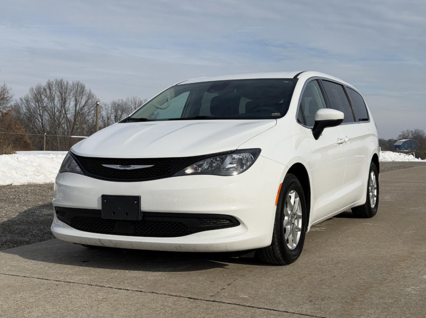 2022 WHITE /Black Chrysler Voyager LX (2C4RC1CG2NR) with an 3.6L V6 engine, Automatic transmission, located at 2990 Old Orchard Rd., Jackson, MO, 63755, 37.354214, -89.612106 - 2022 Chrysler Voyager LX 1-Owner 128xxx miles Front Wheel Drive 3.6L V6 Automatic 3rd Row Stow 'N Go Navigation Backup Camera Power Driver Seat Heated Seats Bluetooth Remote Start Cruise Power Windows/Locks/Mirrors We have financing available and we accept trades! Fill out a credit a - Photo#8