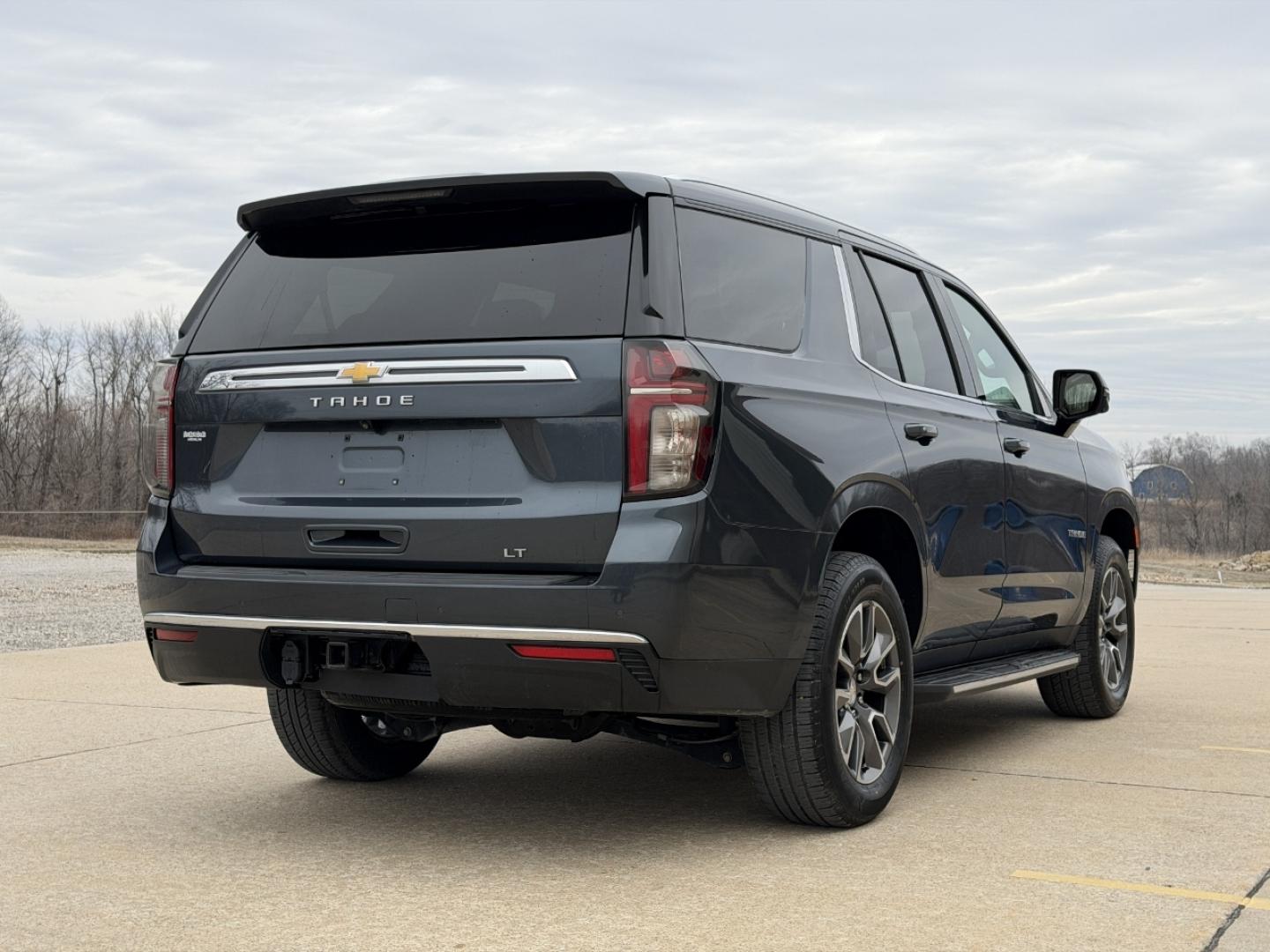 2021 GRAY /Tan Chevrolet Tahoe LT 4WD (1GNSKNKD0MR) with an 5.3L V8 engine, Automatic transmission, located at 2990 Old Orchard Rd., Jackson, MO, 63755, 37.354214, -89.612106 - 2021 Chevrolet Tahoe 1500 LT 105xxx miles 4 Whee Drive 5.3L V8 Automatic Leather 3rd Row Backup Camera Power/Heated Seats Heated Rear Seats Heated Steering Wheel Sunroof Bluetooth Remote Start Cruise Power Windows/Locks/Mirrors We have financing available and we accept trades! Fill o - Photo#13