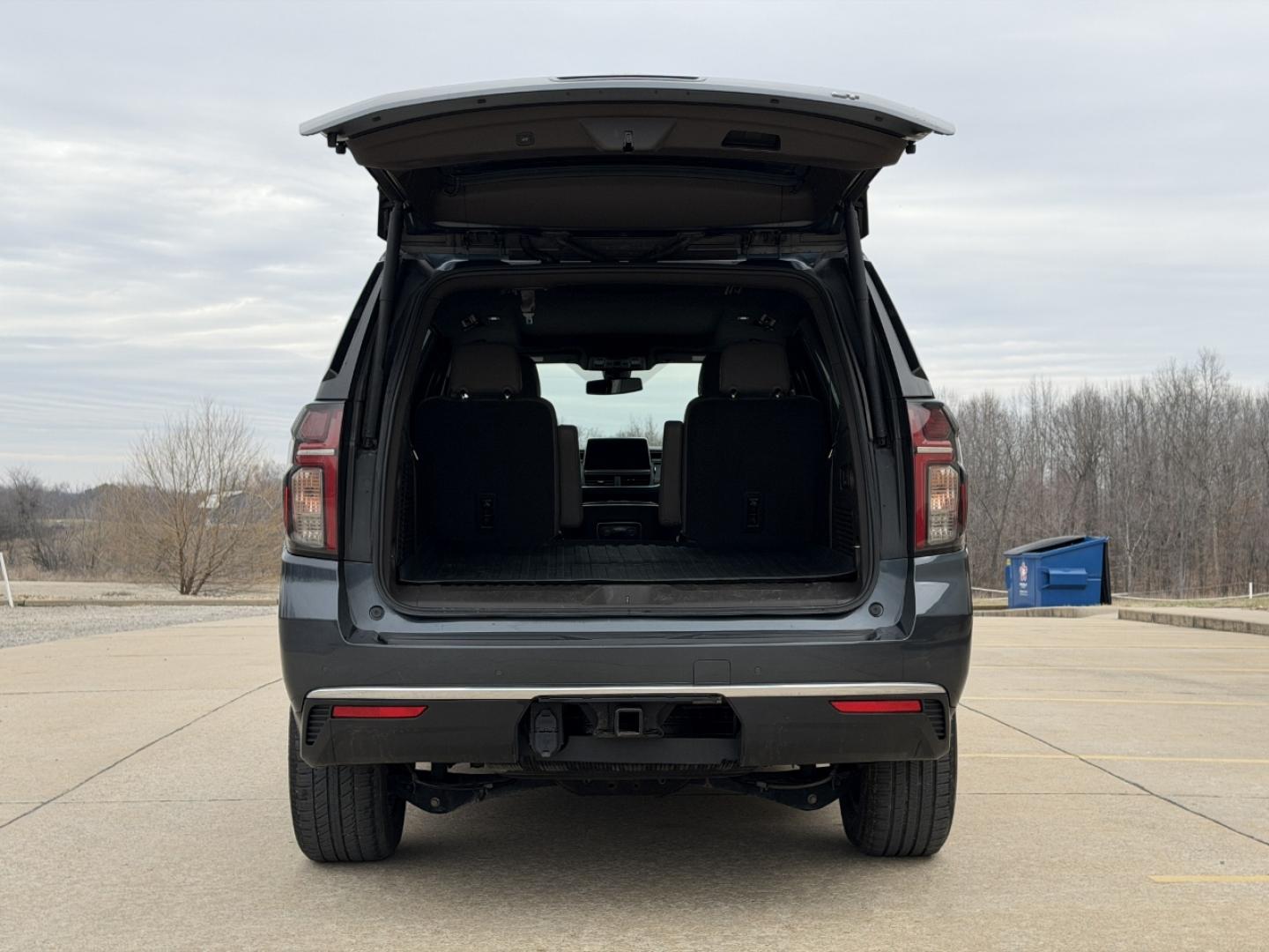 2021 GRAY /Tan Chevrolet Tahoe LT 4WD (1GNSKNKD0MR) with an 5.3L V8 engine, Automatic transmission, located at 2990 Old Orchard Rd., Jackson, MO, 63755, 37.354214, -89.612106 - 2021 Chevrolet Tahoe 1500 LT 105xxx miles 4 Whee Drive 5.3L V8 Automatic Leather 3rd Row Backup Camera Power/Heated Seats Heated Rear Seats Heated Steering Wheel Sunroof Bluetooth Remote Start Cruise Power Windows/Locks/Mirrors We have financing available and we accept trades! Fill o - Photo#24