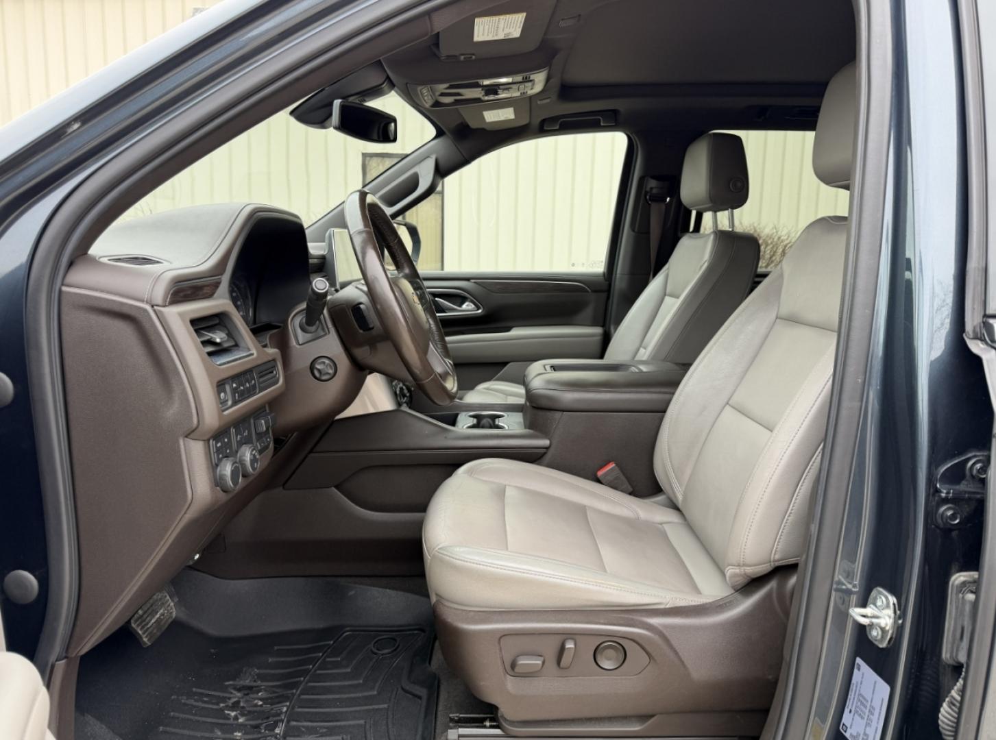 2021 GRAY /Tan Chevrolet Tahoe LT 4WD (1GNSKNKD0MR) with an 5.3L V8 engine, Automatic transmission, located at 2990 Old Orchard Rd., Jackson, MO, 63755, 37.354214, -89.612106 - 2021 Chevrolet Tahoe 1500 LT 105xxx miles 4 Whee Drive 5.3L V8 Automatic Leather 3rd Row Backup Camera Power/Heated Seats Heated Rear Seats Heated Steering Wheel Sunroof Bluetooth Remote Start Cruise Power Windows/Locks/Mirrors We have financing available and we accept trades! Fill o - Photo#18