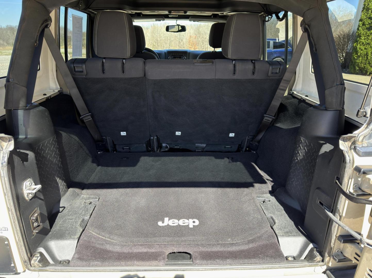 2017 TAN /Black Jeep Wrangler Unlimited Sahara 4WD (1C4BJWEG8HL) with an 3.6L V6 engine, Automatic transmission, located at 2990 Old Orchard Rd., Jackson, MO, 63755, 37.354214, -89.612106 - 2017 Jeep Wrangler Unlimited Sahara 117xxx miles 4x4 3.6L V6 Automatic Cruise Power Windows/Locks/Mirrors We have financing available and we accept trades! Fill out a credit application on our website or come by today! If you have any questions, give us a call at (573) 204-7777 or visit our - Photo#17