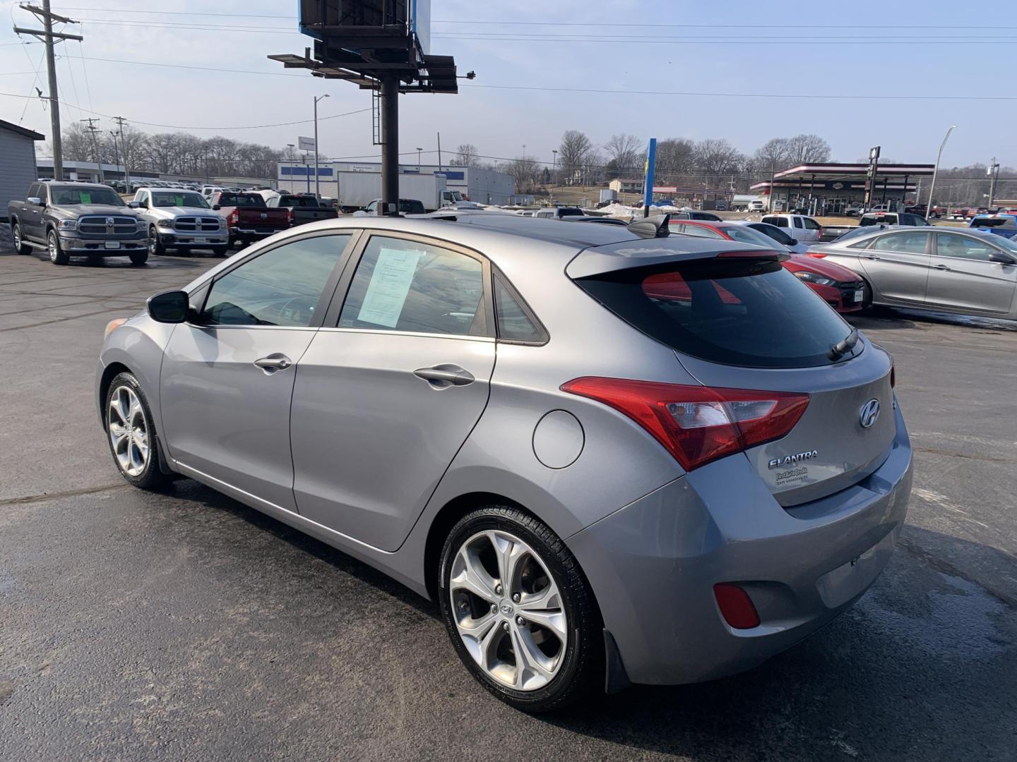 2013 GRAY /GRAY Hyundai Elantra GT GT (KMHD35LE5DU) with an 1.8L L4 16V DOHC engine, 6-Speed Manual transmission, located at 506 S. Kingshighway, Cape Girardeau, MO, 63703, (573) 235-5000, 37.294991, -89.553635 - 2013 Hyundai Elantra GT One Owner 98,xxx miles Alarm System Bluetooth Wireless Technology CD Player Cloth Seats Cruise Control Folding Rear Seat Heated Seats Power Driver's Seat Power Outlet Power Windows Keyless Entry Rear Window Defroster Remote Keyless Entry Steering Wheel Control - Photo#4