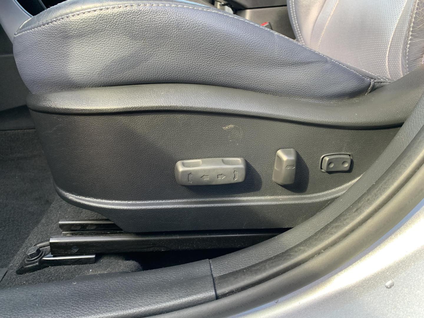 2013 GRAY /GRAY Hyundai Elantra GT GT (KMHD35LE5DU) with an 1.8L L4 16V DOHC engine, 6-Speed Manual transmission, located at 506 S. Kingshighway, Cape Girardeau, MO, 63703, (573) 235-5000, 37.294991, -89.553635 - 2013 Hyundai Elantra GT One Owner 98,xxx miles Alarm System Bluetooth Wireless Technology CD Player Cloth Seats Cruise Control Folding Rear Seat Heated Seats Power Driver's Seat Power Outlet Power Windows Keyless Entry Rear Window Defroster Remote Keyless Entry Steering Wheel Control - Photo#21