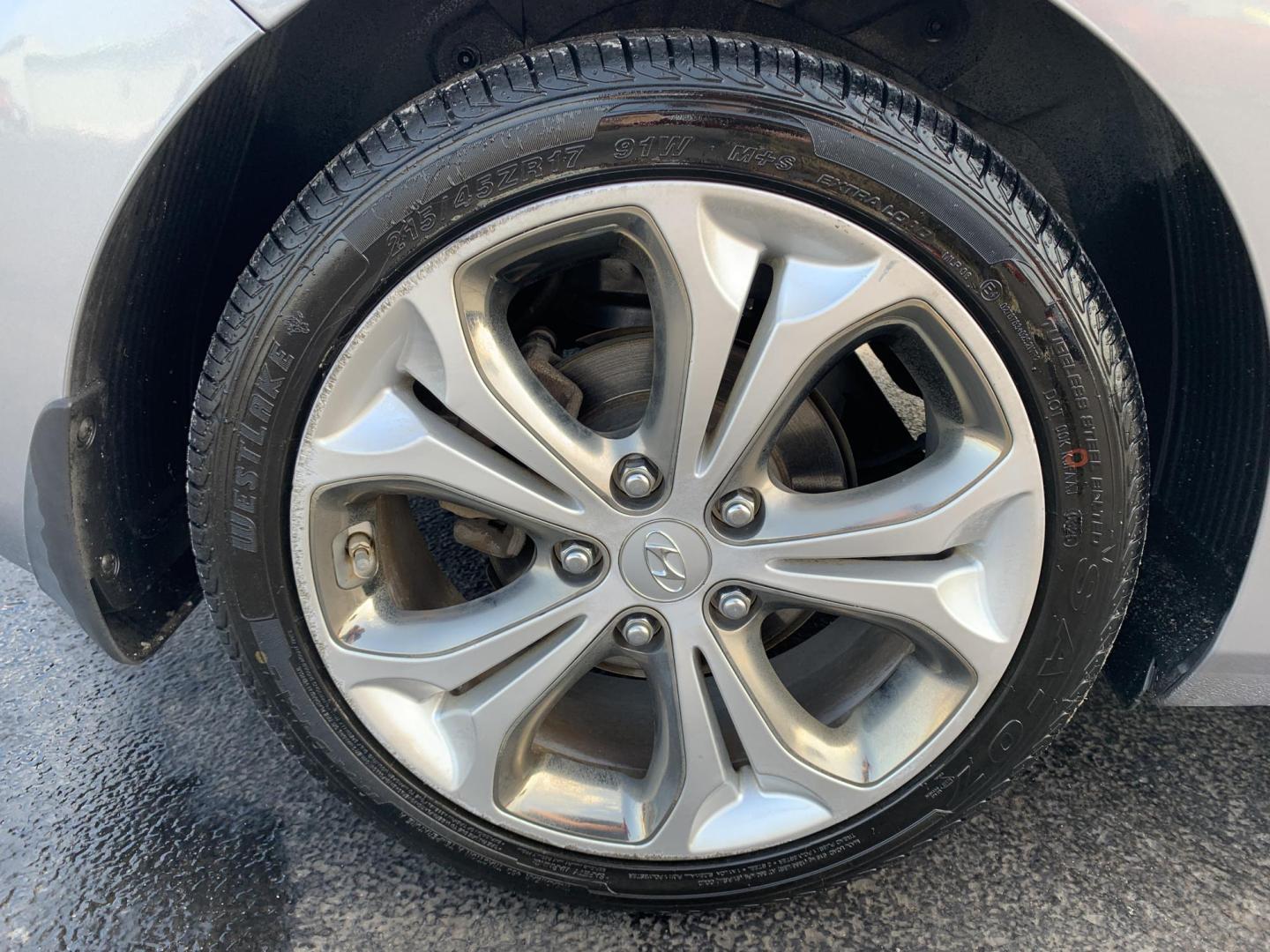 2013 GRAY /GRAY Hyundai Elantra GT GT (KMHD35LE5DU) with an 1.8L L4 16V DOHC engine, 6-Speed Manual transmission, located at 506 S. Kingshighway, Cape Girardeau, MO, 63703, (573) 235-5000, 37.294991, -89.553635 - 2013 Hyundai Elantra GT One Owner 98,xxx miles Alarm System Bluetooth Wireless Technology CD Player Cloth Seats Cruise Control Folding Rear Seat Heated Seats Power Driver's Seat Power Outlet Power Windows Keyless Entry Rear Window Defroster Remote Keyless Entry Steering Wheel Control - Photo#33