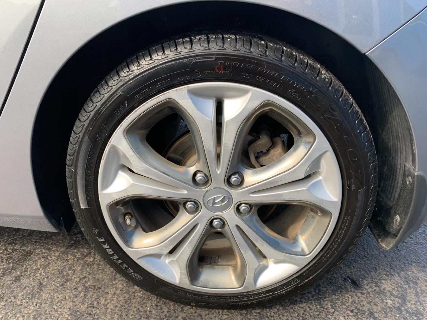 2013 GRAY /GRAY Hyundai Elantra GT GT (KMHD35LE5DU) with an 1.8L L4 16V DOHC engine, 6-Speed Manual transmission, located at 506 S. Kingshighway, Cape Girardeau, MO, 63703, (573) 235-5000, 37.294991, -89.553635 - 2013 Hyundai Elantra GT One Owner 98,xxx miles Alarm System Bluetooth Wireless Technology CD Player Cloth Seats Cruise Control Folding Rear Seat Heated Seats Power Driver's Seat Power Outlet Power Windows Keyless Entry Rear Window Defroster Remote Keyless Entry Steering Wheel Control - Photo#34