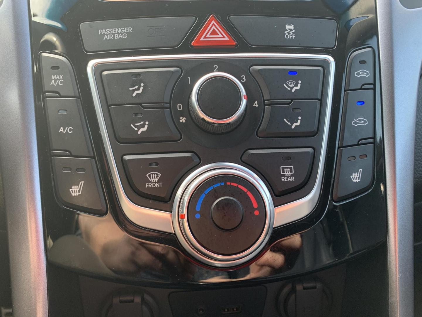 2013 GRAY /GRAY Hyundai Elantra GT GT (KMHD35LE5DU) with an 1.8L L4 16V DOHC engine, 6-Speed Manual transmission, located at 506 S. Kingshighway, Cape Girardeau, MO, 63703, (573) 235-5000, 37.294991, -89.553635 - 2013 Hyundai Elantra GT One Owner 98,xxx miles Alarm System Bluetooth Wireless Technology CD Player Cloth Seats Cruise Control Folding Rear Seat Heated Seats Power Driver's Seat Power Outlet Power Windows Keyless Entry Rear Window Defroster Remote Keyless Entry Steering Wheel Control - Photo#27