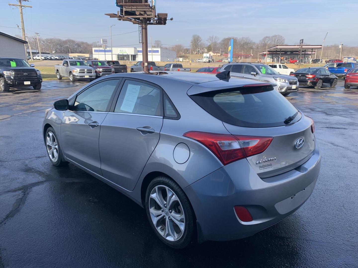 2013 GRAY /GRAY Hyundai Elantra GT GT (KMHD35LE5DU) with an 1.8L L4 16V DOHC engine, 6-Speed Manual transmission, located at 506 S. Kingshighway, Cape Girardeau, MO, 63703, (573) 235-5000, 37.294991, -89.553635 - 2013 Hyundai Elantra GT One Owner 98,xxx miles Alarm System Bluetooth Wireless Technology CD Player Cloth Seats Cruise Control Folding Rear Seat Heated Seats Power Driver's Seat Power Outlet Power Windows Keyless Entry Rear Window Defroster Remote Keyless Entry Steering Wheel Control - Photo#4
