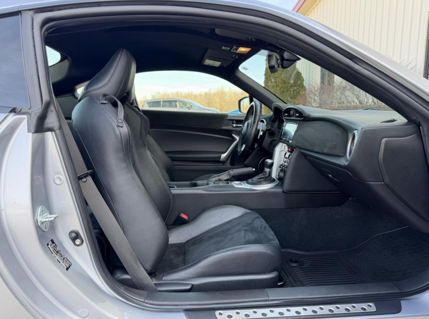 2020 SILVER /Black Toyota 86 GT (JF1ZNAE15L8) with an 2.0L 4 Cyl. engine, Automatic transmission, located at 2990 Old Orchard Rd., Jackson, MO, 63755, 37.354214, -89.612106 - 2020 Toyota 86 GT 35xxx miles Rear Wheel Drive 2.0L 4 Cyl. Automatic Backup Camera Heated Seats Bluetooth Cruise Power Windows/Locks/Mirrors We have financing available and we accept trades! Fill out a credit application on our website or come by today! If you have any questions, give us - Photo#14
