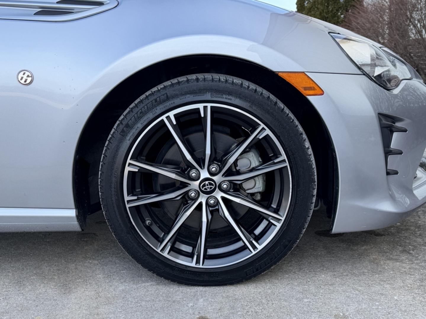 2020 SILVER /Black Toyota 86 GT (JF1ZNAE15L8) with an 2.0L 4 Cyl. engine, Automatic transmission, located at 2990 Old Orchard Rd., Jackson, MO, 63755, 37.354214, -89.612106 - 2020 Toyota 86 GT 35xxx miles Rear Wheel Drive 2.0L 4 Cyl. Automatic Backup Camera Heated Seats Bluetooth Cruise Power Windows/Locks/Mirrors We have financing available and we accept trades! Fill out a credit application on our website or come by today! If you have any questions, give us - Photo#34