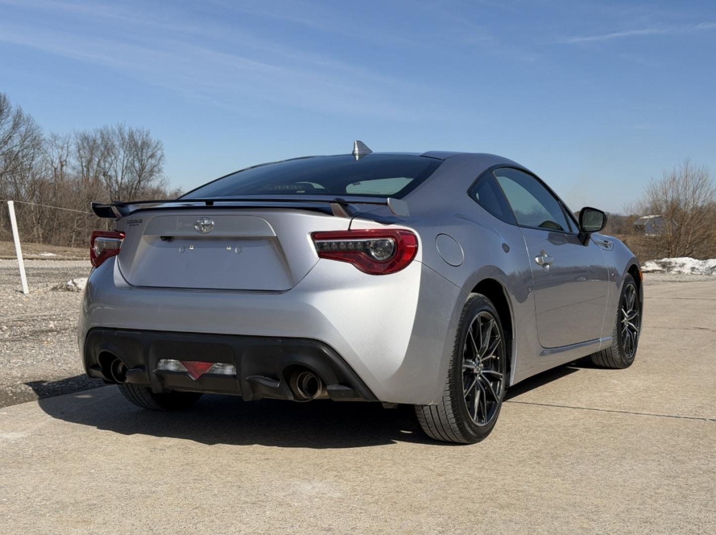 2020 SILVER /Black Toyota 86 GT (JF1ZNAE15L8) with an 2.0L 4 Cyl. engine, Automatic transmission, located at 2990 Old Orchard Rd., Jackson, MO, 63755, 37.354214, -89.612106 - 2020 Toyota 86 GT 35xxx miles Rear Wheel Drive 2.0L 4 Cyl. Automatic Backup Camera Heated Seats Bluetooth Cruise Power Windows/Locks/Mirrors We have financing available and we accept trades! Fill out a credit application on our website or come by today! If you have any questions, give us - Photo#7