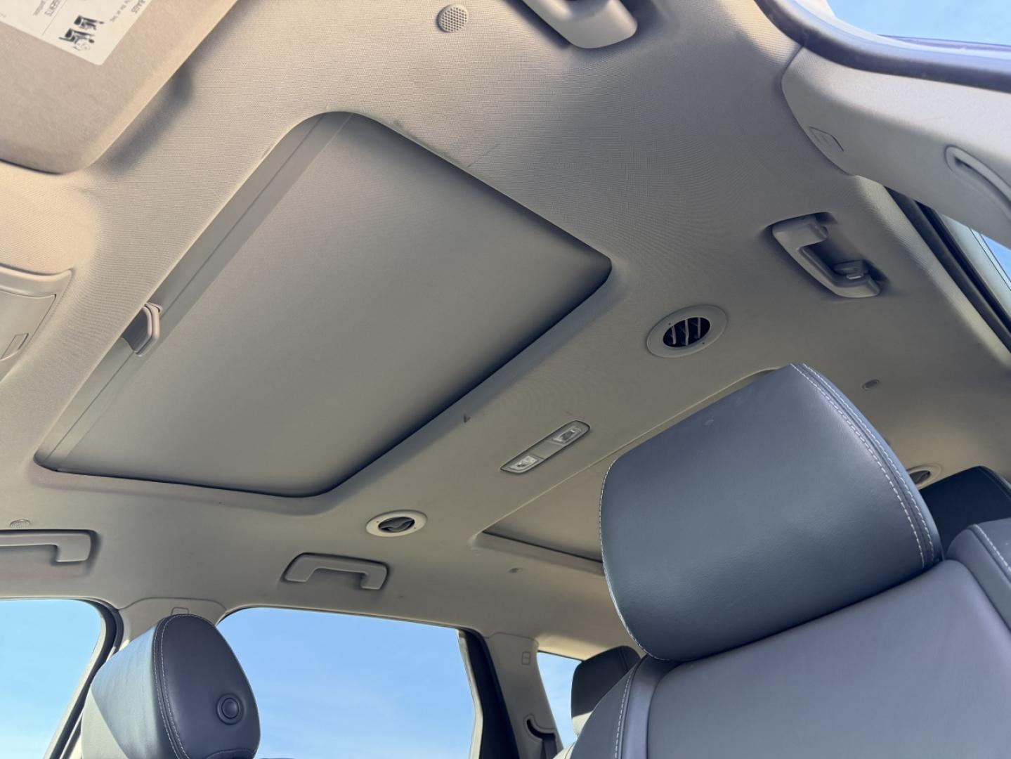 2018 WHITE /Gray Buick Enclave Essence FWD (5GAERBKW0JJ) with an 3.6L V6 engine, Automatic transmission, located at 2990 Old Orchard Rd., Jackson, MO, 63755, 37.354214, -89.612106 - 2018 Buick Enclave Essence 122xxx miles Front Wheel Drive 3.6L V6 Automatic Leather 3rd Row Navigation Power/Heated Seats Backup Camera Sunroof Bluetooth Remote Start Cruise Power Windows/Locks/Mirrors We have financing available and we accept trades! Fill out a credit application on - Photo#5