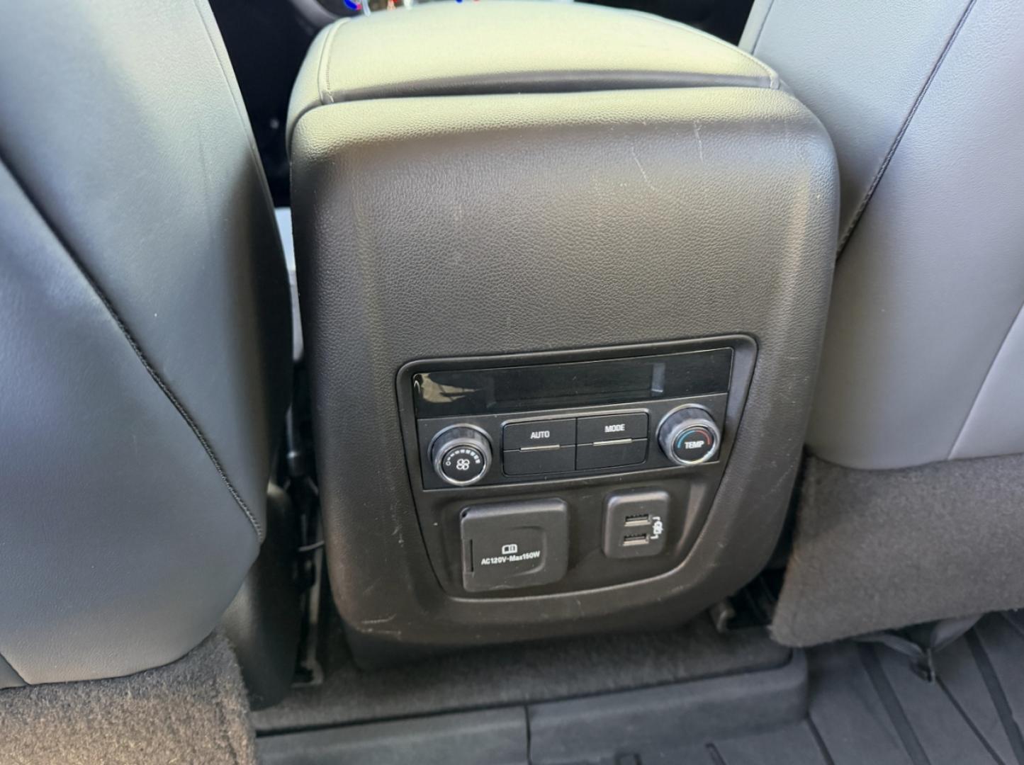 2018 WHITE /Gray Buick Enclave Essence FWD (5GAERBKW0JJ) with an 3.6L V6 engine, Automatic transmission, located at 2990 Old Orchard Rd., Jackson, MO, 63755, 37.354214, -89.612106 - 2018 Buick Enclave Essence 122xxx miles Front Wheel Drive 3.6L V6 Automatic Leather 3rd Row Navigation Power/Heated Seats Backup Camera Sunroof Bluetooth Remote Start Cruise Power Windows/Locks/Mirrors We have financing available and we accept trades! Fill out a credit application on - Photo#36