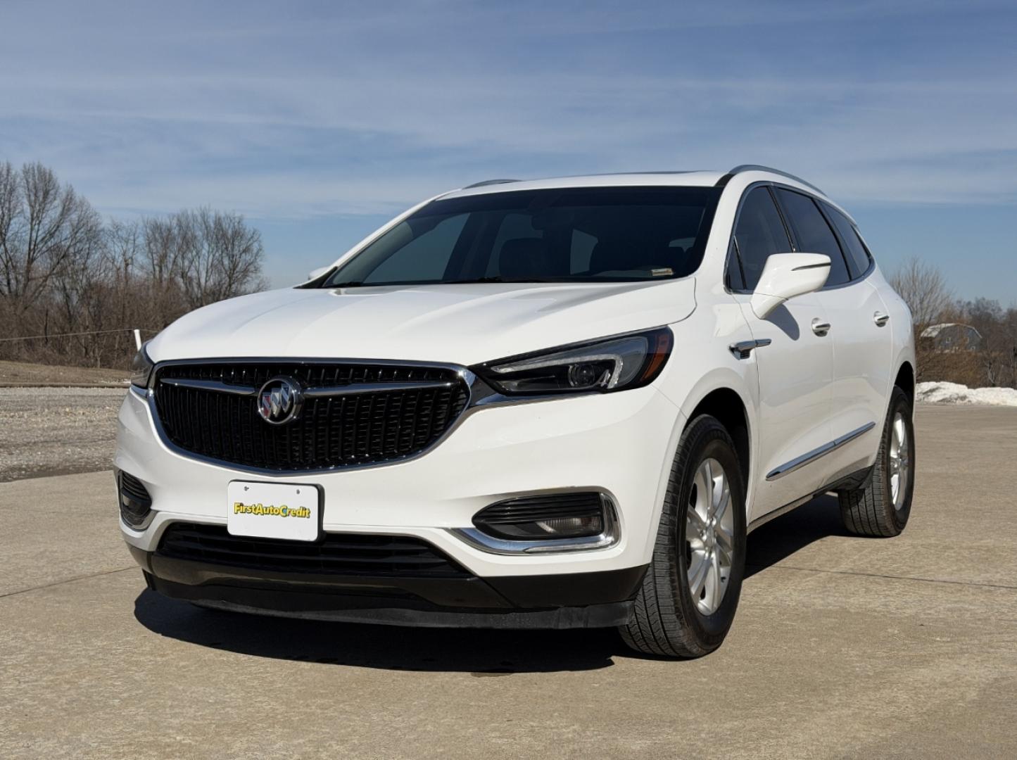 2018 WHITE /Gray Buick Enclave Essence FWD (5GAERBKW0JJ) with an 3.6L V6 engine, Automatic transmission, located at 2990 Old Orchard Rd., Jackson, MO, 63755, 37.354214, -89.612106 - 2018 Buick Enclave Essence 122xxx miles Front Wheel Drive 3.6L V6 Automatic Leather 3rd Row Navigation Power/Heated Seats Backup Camera Sunroof Bluetooth Remote Start Cruise Power Windows/Locks/Mirrors We have financing available and we accept trades! Fill out a credit application on - Photo#8