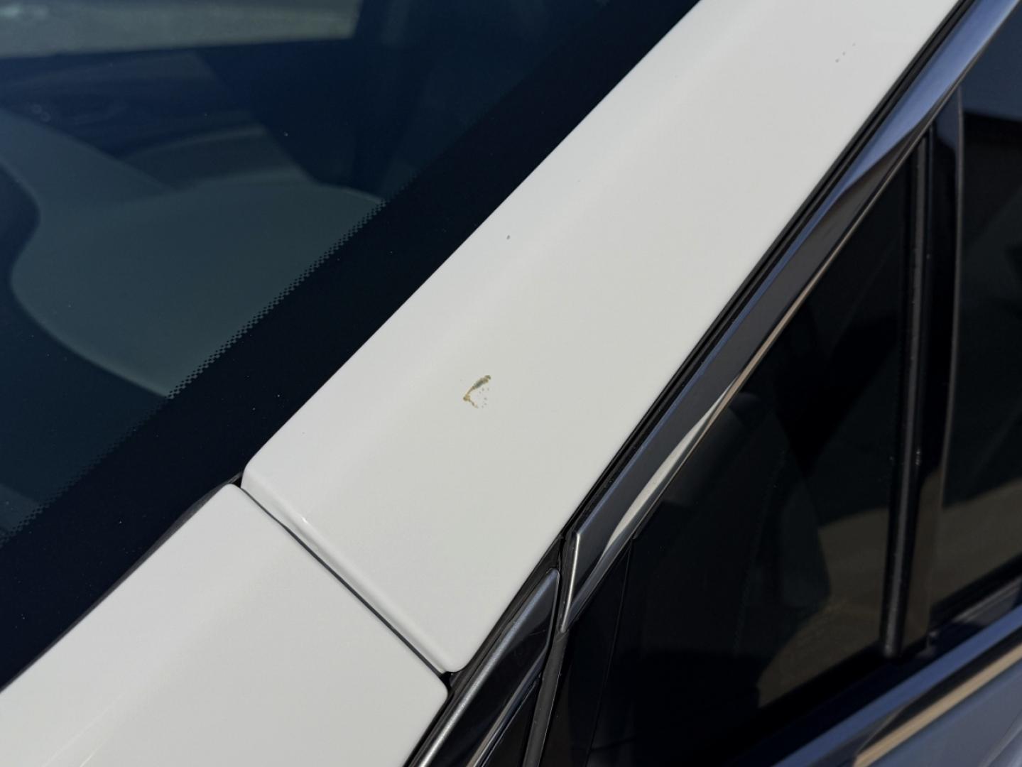 2018 WHITE /Gray Buick Enclave Essence FWD (5GAERBKW0JJ) with an 3.6L V6 engine, Automatic transmission, located at 2990 Old Orchard Rd., Jackson, MO, 63755, 37.354214, -89.612106 - 2018 Buick Enclave Essence 122xxx miles Front Wheel Drive 3.6L V6 Automatic Leather 3rd Row Navigation Power/Heated Seats Backup Camera Sunroof Bluetooth Remote Start Cruise Power Windows/Locks/Mirrors We have financing available and we accept trades! Fill out a credit application on - Photo#48