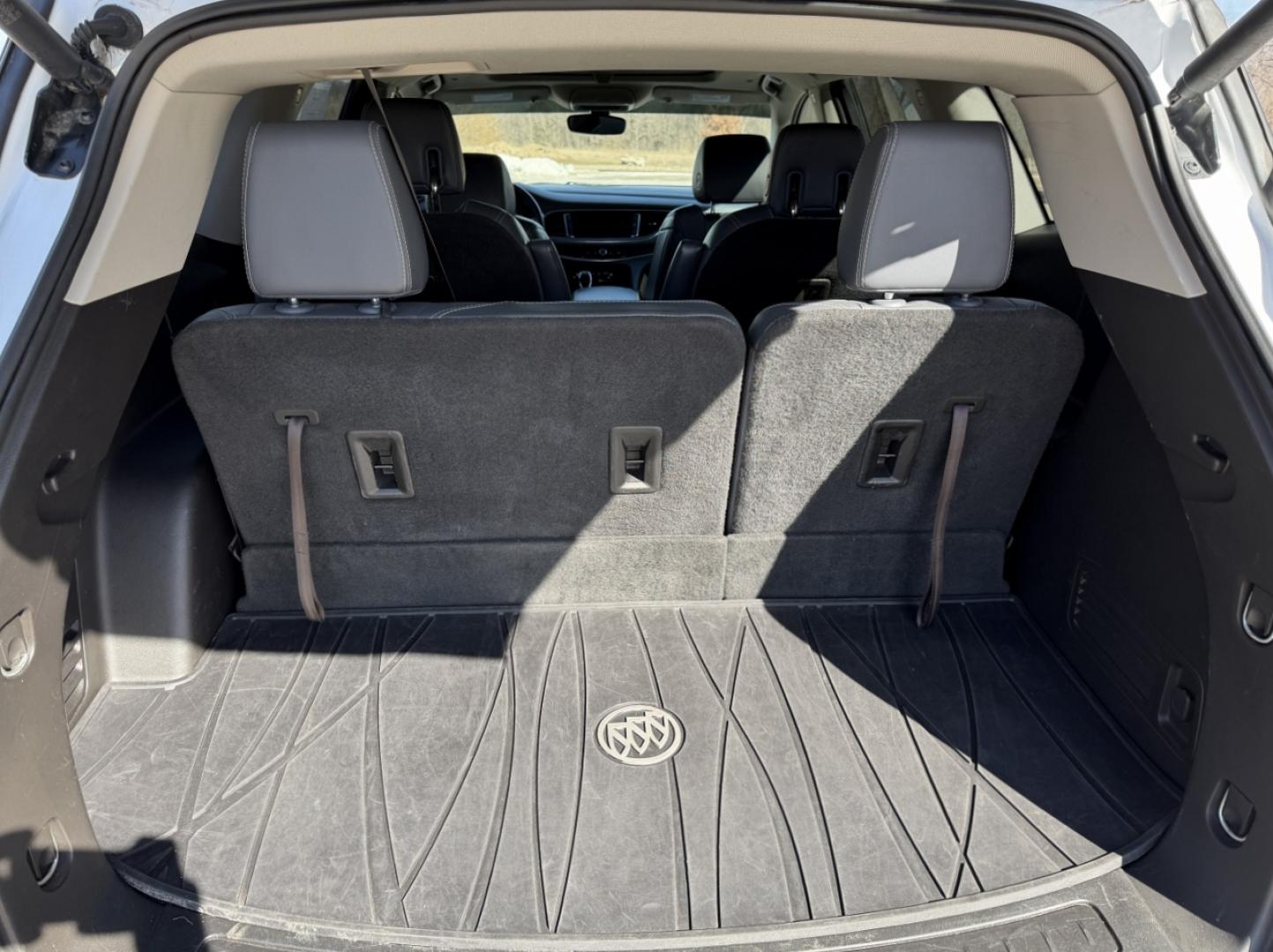 2018 WHITE /Gray Buick Enclave Essence FWD (5GAERBKW0JJ) with an 3.6L V6 engine, Automatic transmission, located at 2990 Old Orchard Rd., Jackson, MO, 63755, 37.354214, -89.612106 - 2018 Buick Enclave Essence 122xxx miles Front Wheel Drive 3.6L V6 Automatic Leather 3rd Row Navigation Power/Heated Seats Backup Camera Sunroof Bluetooth Remote Start Cruise Power Windows/Locks/Mirrors We have financing available and we accept trades! Fill out a credit application on - Photo#23