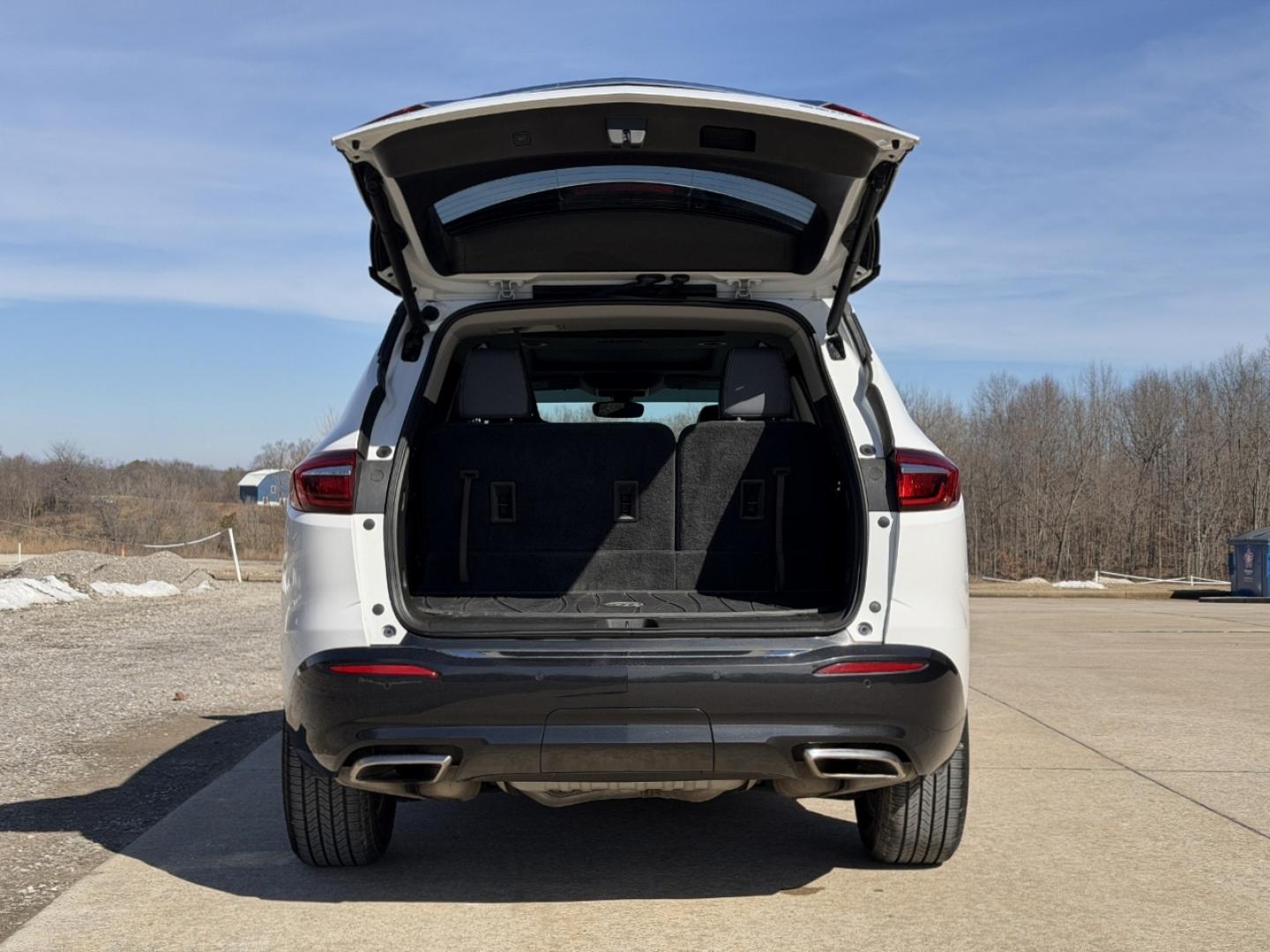 2018 WHITE /Gray Buick Enclave Essence FWD (5GAERBKW0JJ) with an 3.6L V6 engine, Automatic transmission, located at 2990 Old Orchard Rd., Jackson, MO, 63755, 37.354214, -89.612106 - 2018 Buick Enclave Essence 122xxx miles Front Wheel Drive 3.6L V6 Automatic Leather 3rd Row Navigation Power/Heated Seats Backup Camera Sunroof Bluetooth Remote Start Cruise Power Windows/Locks/Mirrors We have financing available and we accept trades! Fill out a credit application on - Photo#22