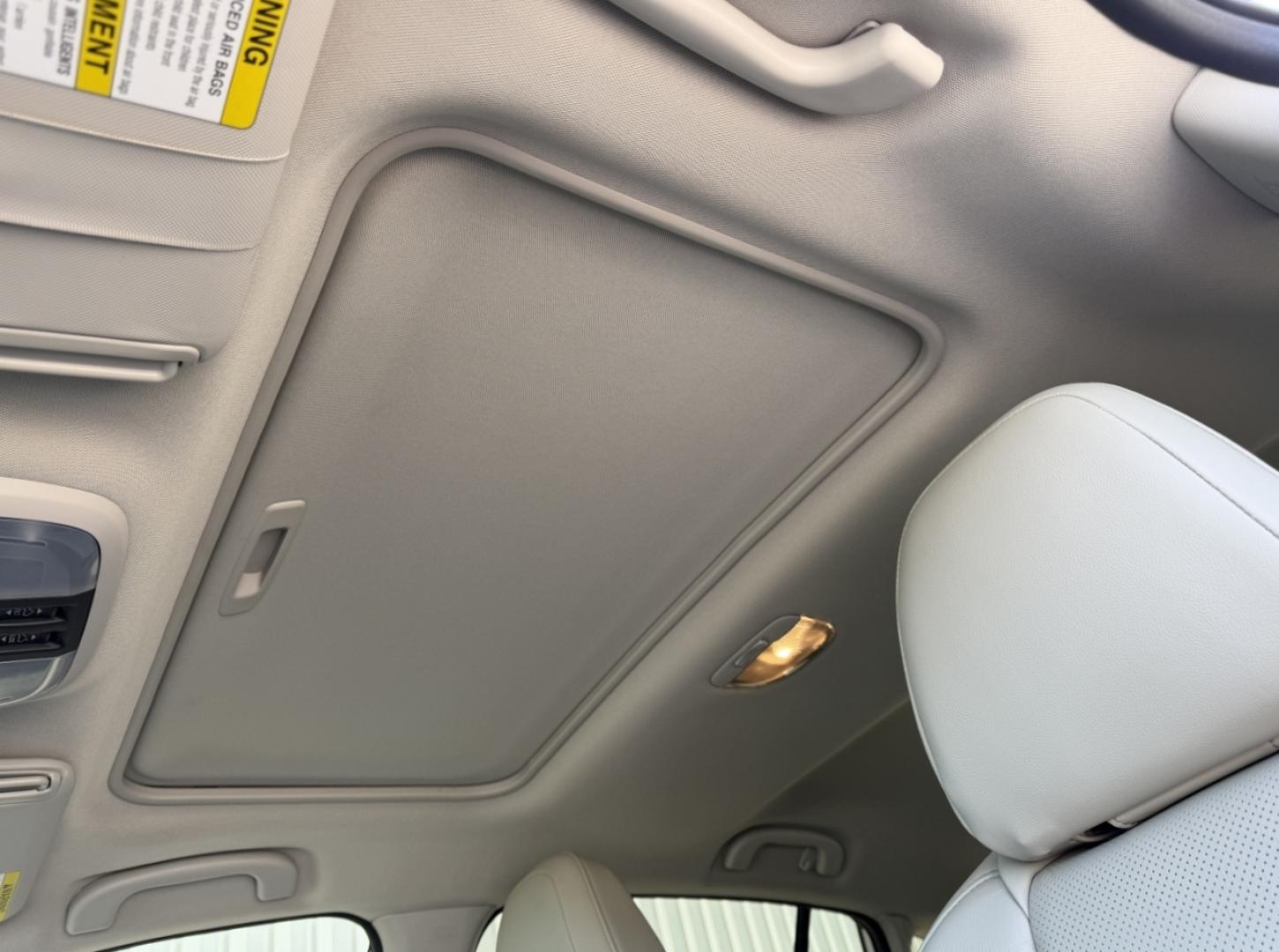 2022 WHITE /Tan Subaru Impreza 2.0i Limited (4S3GTAU64N3) with an 2.0L 4 Cyl. engine, Automatic transmission, located at 2990 Old Orchard Rd., Jackson, MO, 63755, 37.354214, -89.612106 - 2022 Subaru Impreza Limited 33xxx miles All Wheel Drive 2.0L 4 Cyl. Automatic Leather Navigation Backup Camera Power Driver Seat Heated Seats Sunroof Bluetooth Cruise Power Windows/Locks/Mirrors We have financing available and we accept trades! Fill out a credit application on our webs - Photo#5