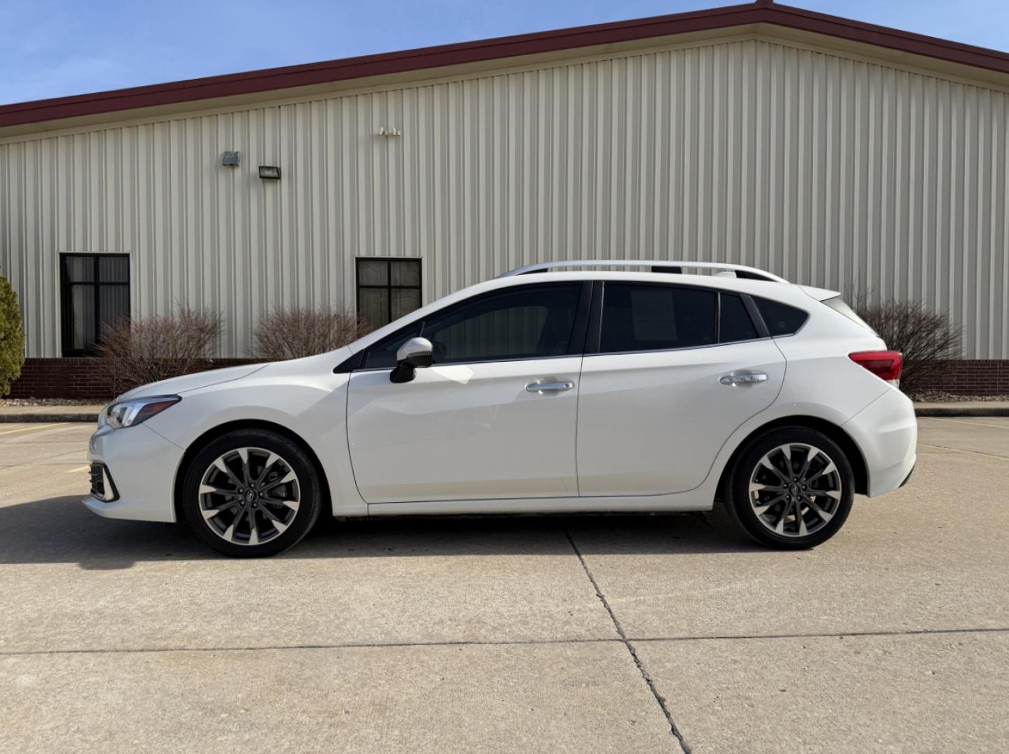 2022 WHITE /Tan Subaru Impreza 2.0i Limited (4S3GTAU64N3) with an 2.0L 4 Cyl. engine, Automatic transmission, located at 2990 Old Orchard Rd., Jackson, MO, 63755, 37.354214, -89.612106 - 2022 Subaru Impreza Limited 33xxx miles All Wheel Drive 2.0L 4 Cyl. Automatic Leather Navigation Backup Camera Power Driver Seat Heated Seats Sunroof Bluetooth Cruise Power Windows/Locks/Mirrors We have financing available and we accept trades! Fill out a credit application on our webs - Photo#8