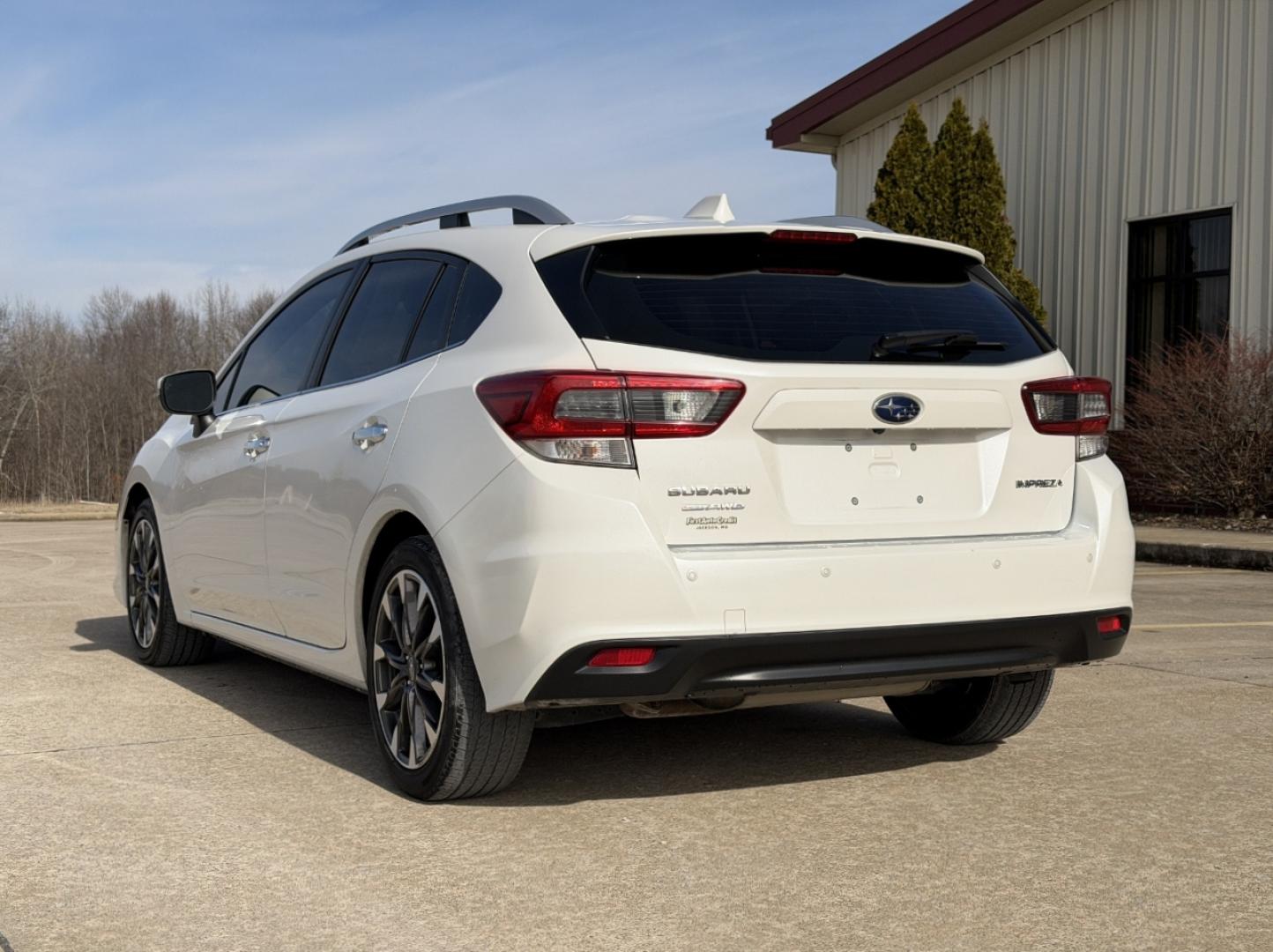 2022 WHITE /Tan Subaru Impreza 2.0i Limited (4S3GTAU64N3) with an 2.0L 4 Cyl. engine, Automatic transmission, located at 2990 Old Orchard Rd., Jackson, MO, 63755, 37.354214, -89.612106 - 2022 Subaru Impreza Limited 33xxx miles All Wheel Drive 2.0L 4 Cyl. Automatic Leather Navigation Backup Camera Power Driver Seat Heated Seats Sunroof Bluetooth Cruise Power Windows/Locks/Mirrors We have financing available and we accept trades! Fill out a credit application on our webs - Photo#11