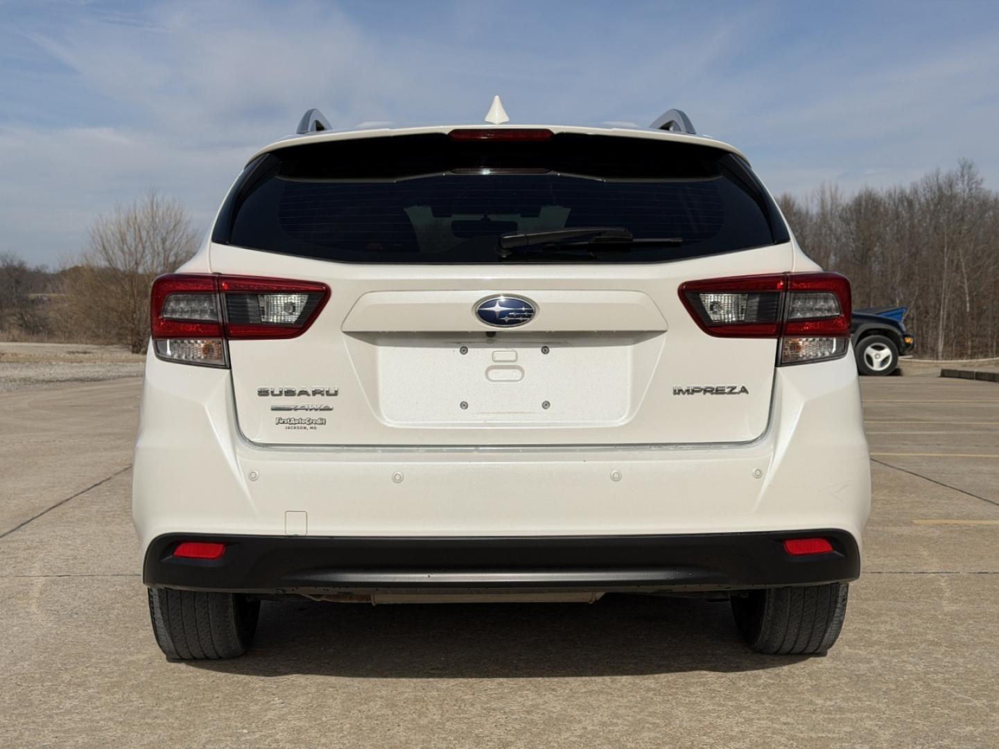 2022 WHITE /Tan Subaru Impreza 2.0i Limited (4S3GTAU64N3) with an 2.0L 4 Cyl. engine, Automatic transmission, located at 2990 Old Orchard Rd., Jackson, MO, 63755, 37.354214, -89.612106 - 2022 Subaru Impreza Limited 33xxx miles All Wheel Drive 2.0L 4 Cyl. Automatic Leather Navigation Backup Camera Power Driver Seat Heated Seats Sunroof Bluetooth Cruise Power Windows/Locks/Mirrors We have financing available and we accept trades! Fill out a credit application on our webs - Photo#12