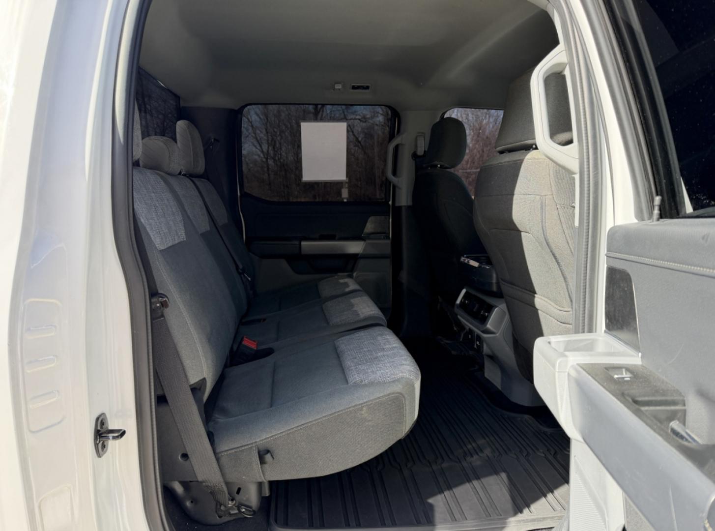 2023 WHITE /Gray Ford F-150 XLT SuperCrew 6.5-ft. Bed 4WD (1FTFW1E53PK) with an 5.0L V8 engine, 6A transmission, located at 2990 Old Orchard Rd., Jackson, MO, 63755, 37.354214, -89.612106 - 2023 Ford F-150 XLT 1-Owner 88xxx miles 4x4 5.0L V8 Automatic Navigation Backup Camera Power Driver Seat Bluetooth Cruise Power Windows/Locks/Mirrors We have financing available and we accept trades! Fill out a credit application on our website or come by today! If you have any question - Photo#18