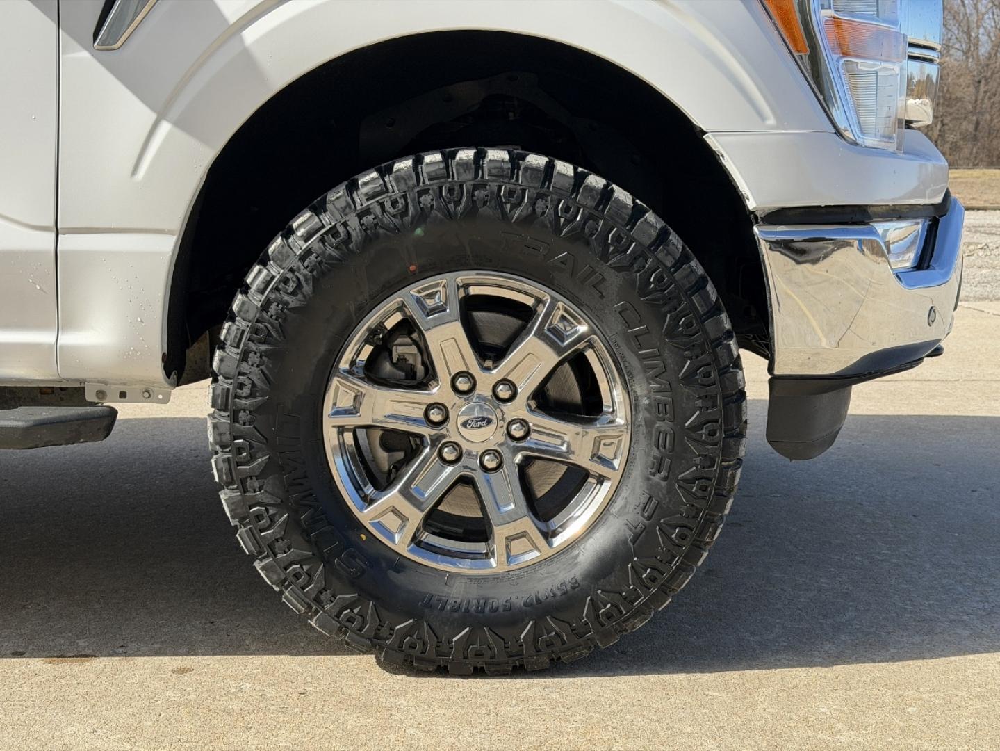 2023 WHITE /Gray Ford F-150 XLT SuperCrew 6.5-ft. Bed 4WD (1FTFW1E53PK) with an 5.0L V8 engine, 6A transmission, located at 2990 Old Orchard Rd., Jackson, MO, 63755, 37.354214, -89.612106 - 2023 Ford F-150 XLT 1-Owner 88xxx miles 4x4 5.0L V8 Automatic Navigation Backup Camera Power Driver Seat Bluetooth Cruise Power Windows/Locks/Mirrors We have financing available and we accept trades! Fill out a credit application on our website or come by today! If you have any question - Photo#39