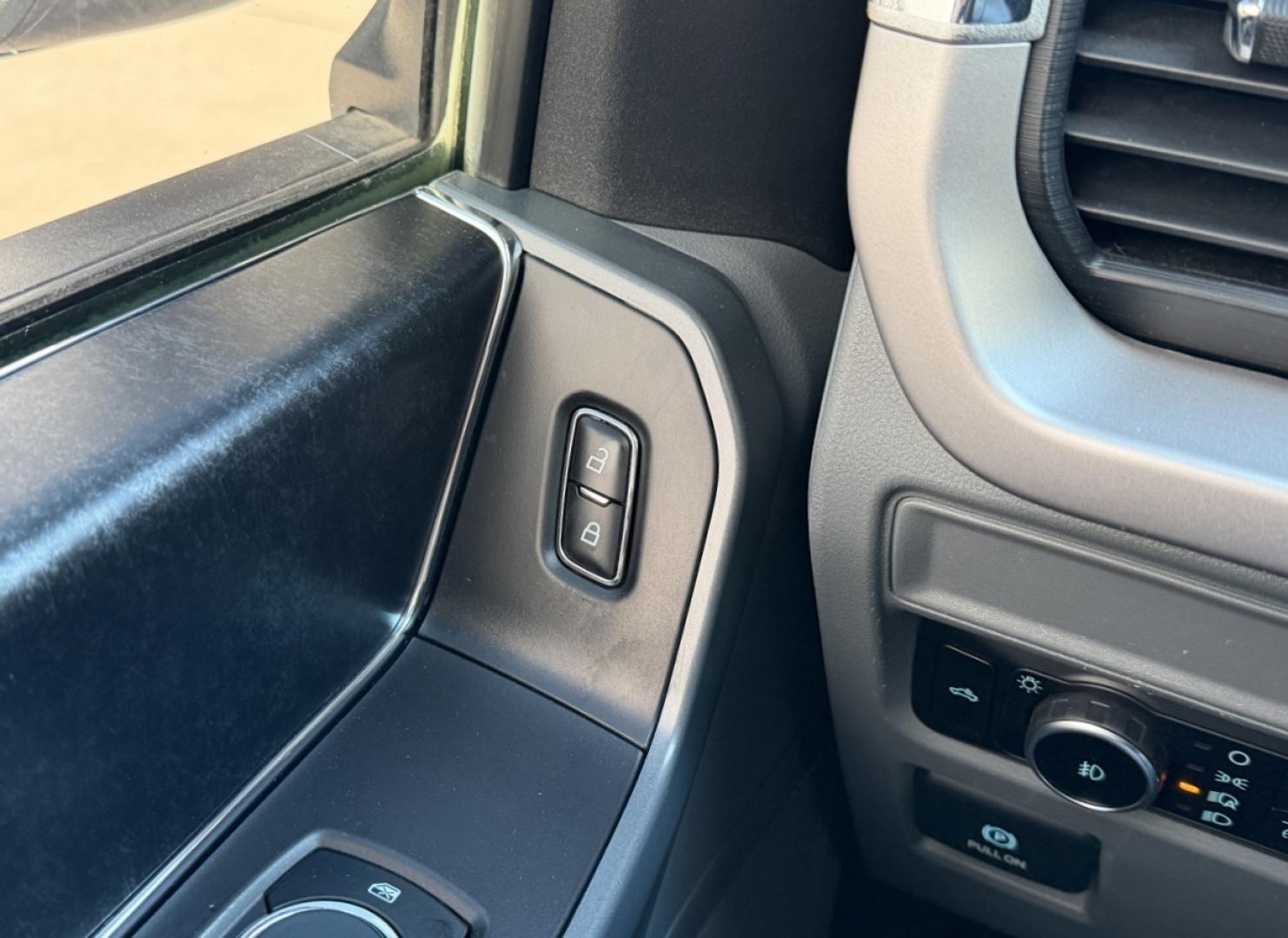 2023 WHITE /Gray Ford F-150 XLT SuperCrew 6.5-ft. Bed 4WD (1FTFW1E53PK) with an 5.0L V8 engine, 6A transmission, located at 2990 Old Orchard Rd., Jackson, MO, 63755, 37.354214, -89.612106 - 2023 Ford F-150 XLT 1-Owner 88xxx miles 4x4 5.0L V8 Automatic Navigation Backup Camera Power Driver Seat Bluetooth Cruise Power Windows/Locks/Mirrors We have financing available and we accept trades! Fill out a credit application on our website or come by today! If you have any question - Photo#29